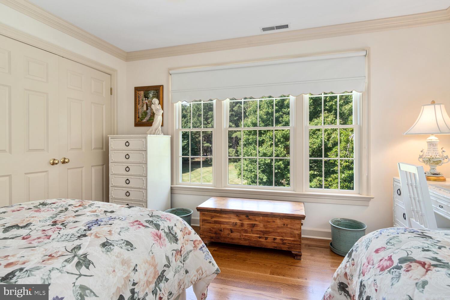 ROYAL OAK - Residential