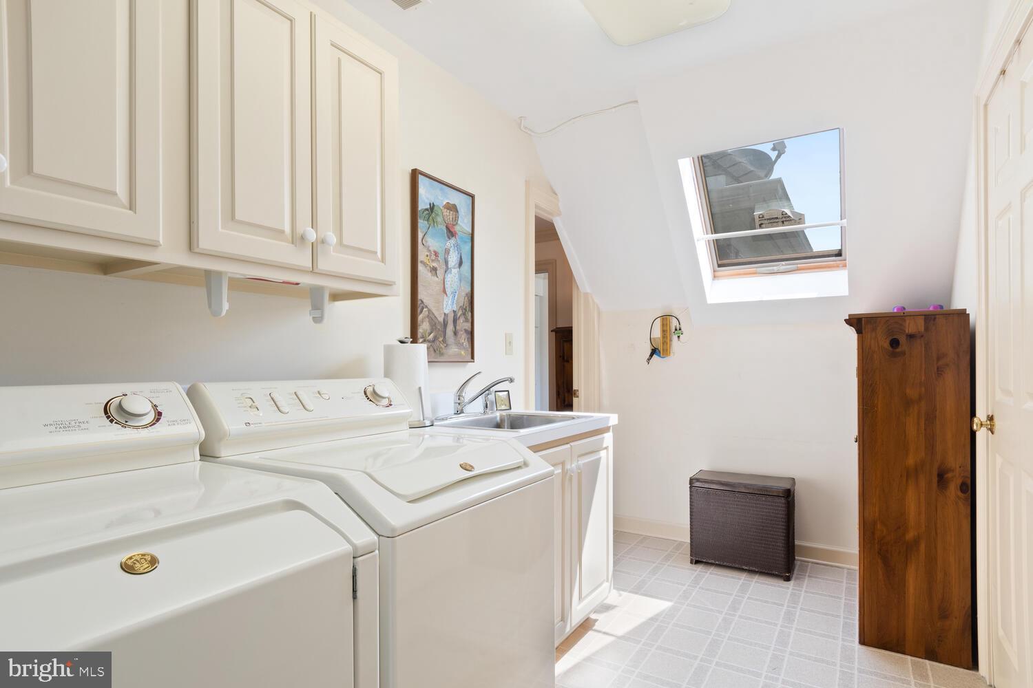 ROYAL OAK - Residential