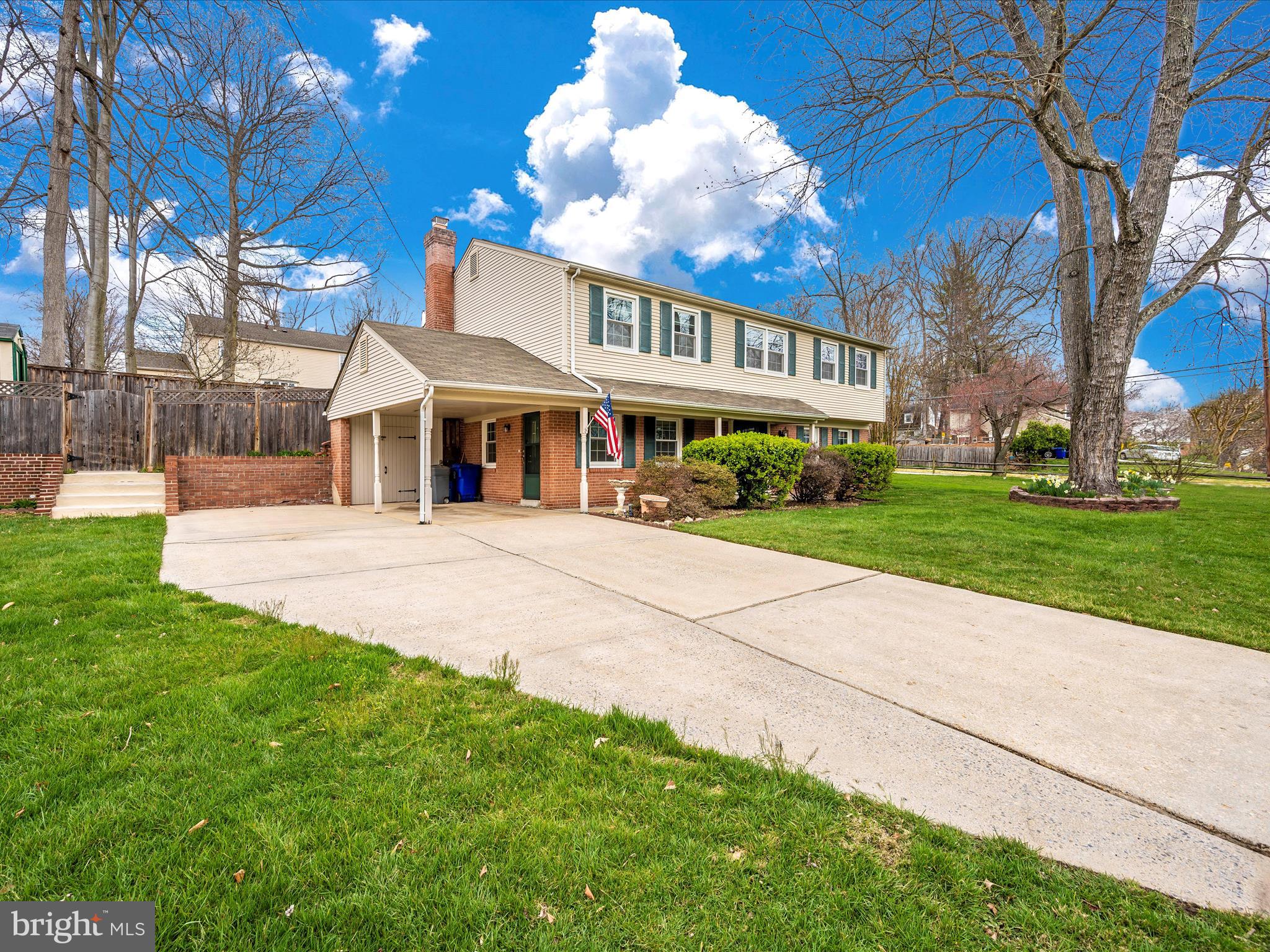 MANOR WOODS - Residential