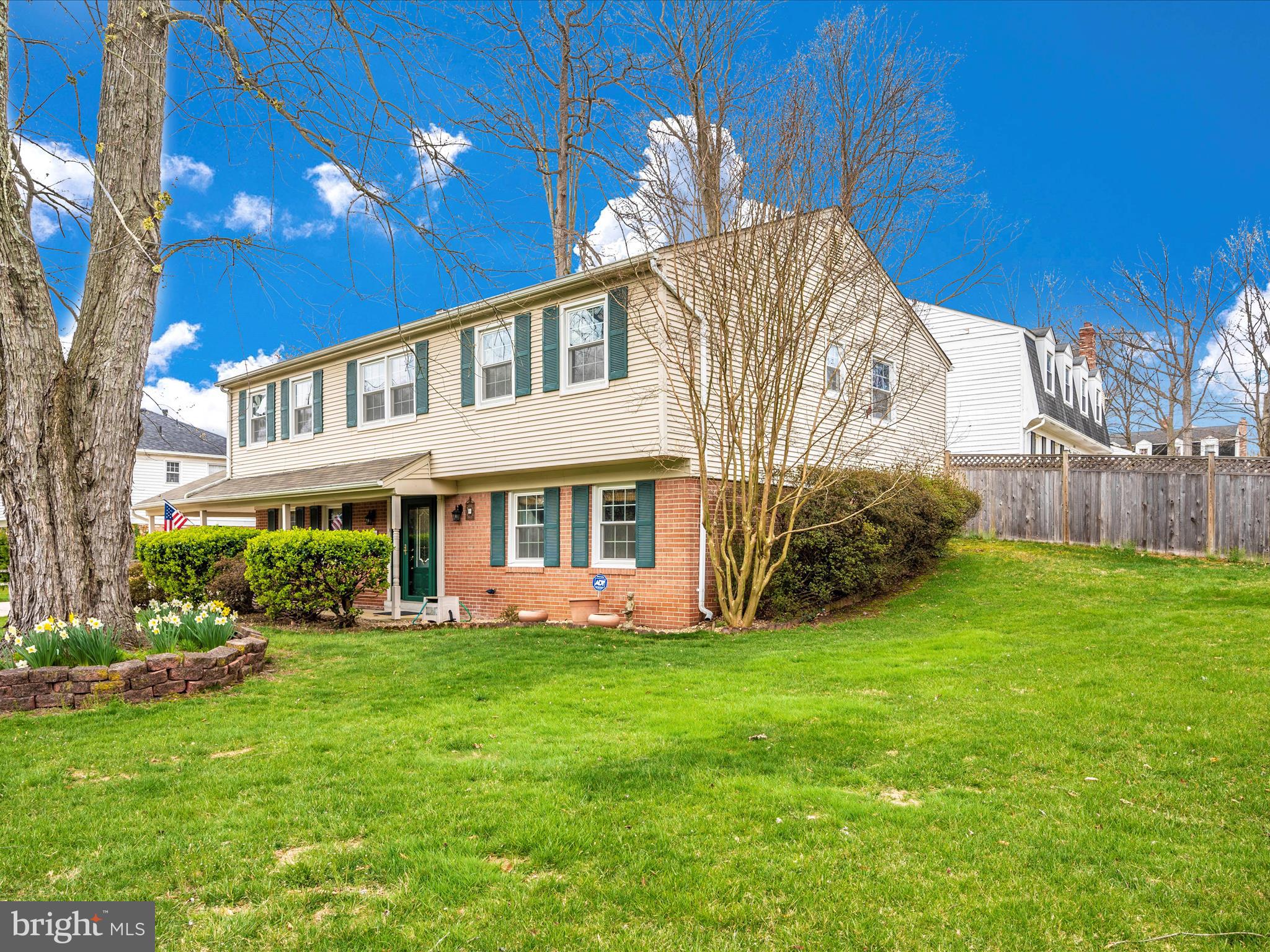 MANOR WOODS - Residential