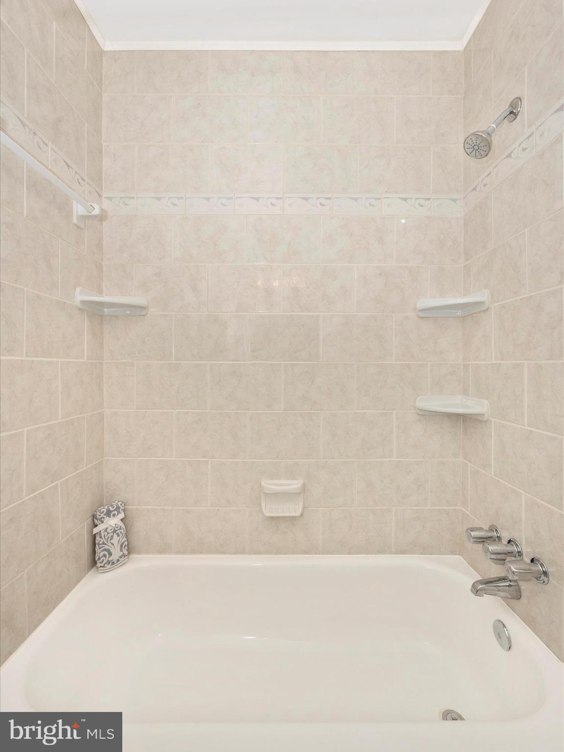 MANOR WOODS - Residential