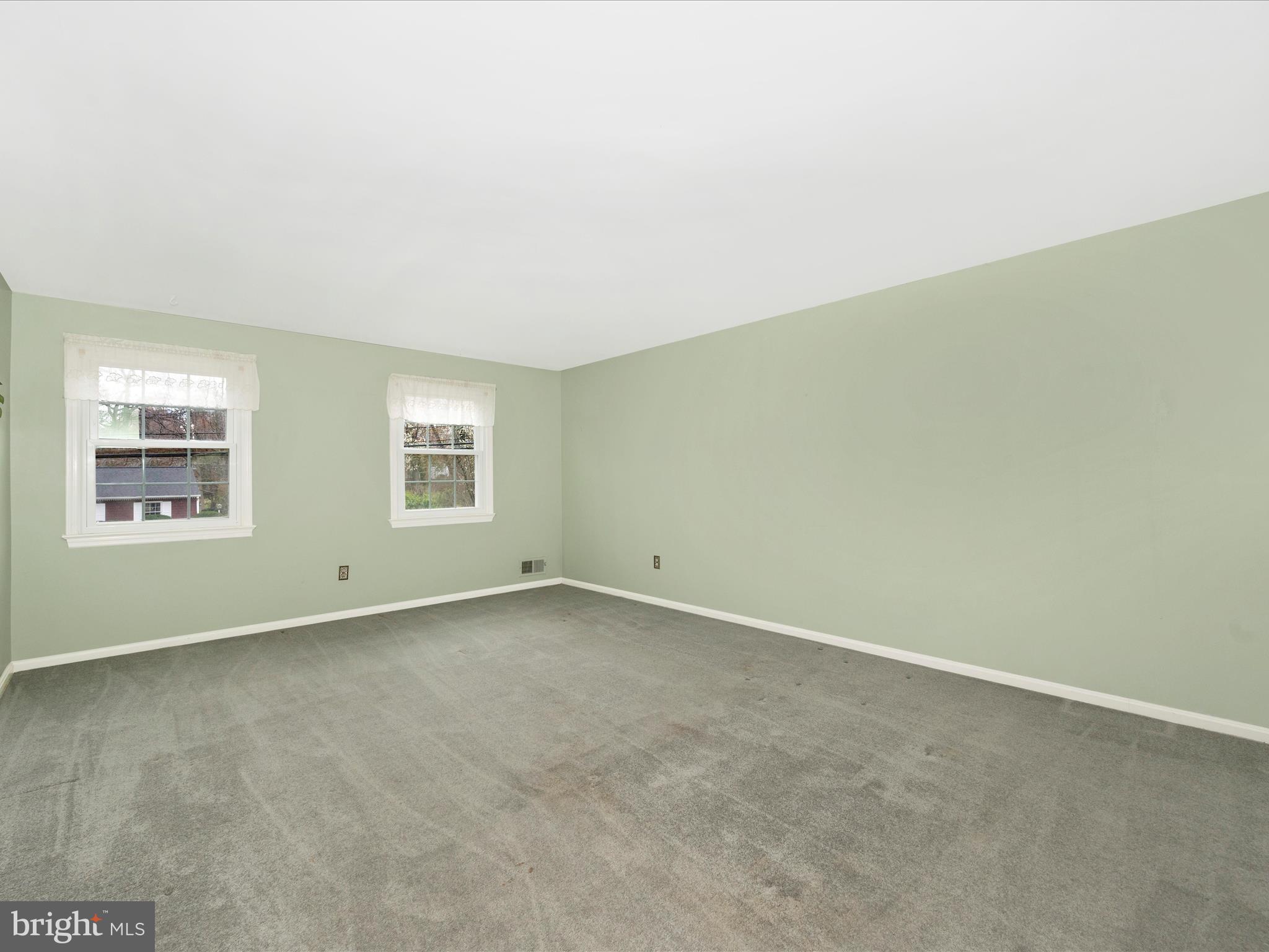 MANOR WOODS - Residential