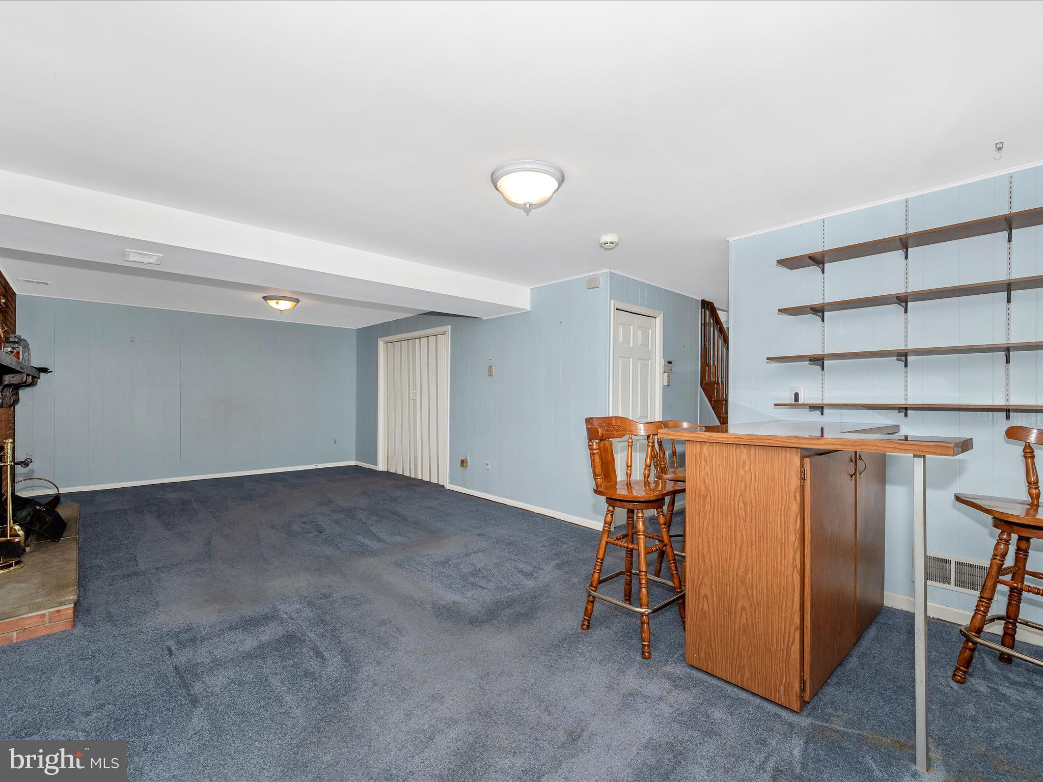 MANOR WOODS - Residential