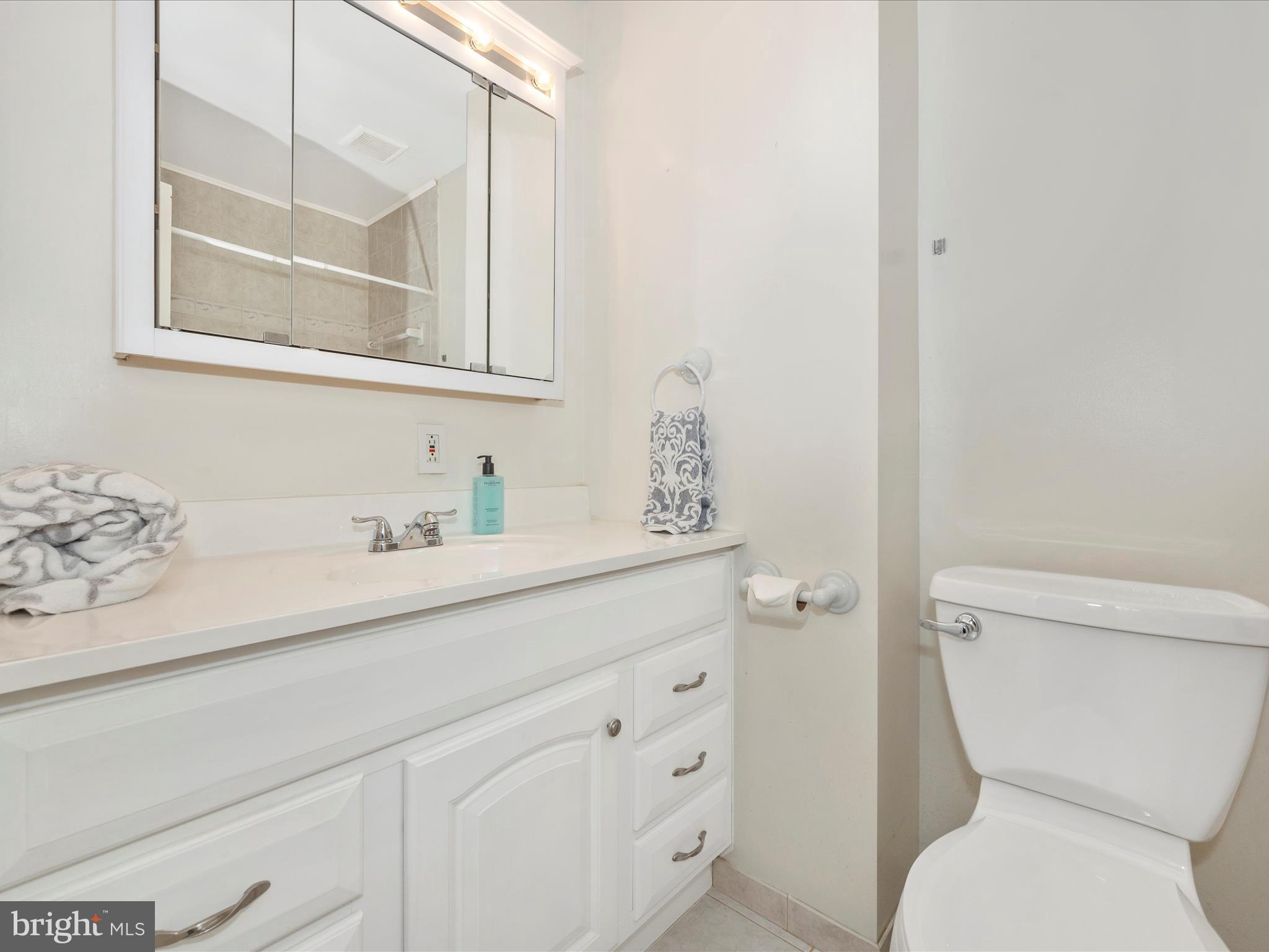 MANOR WOODS - Residential