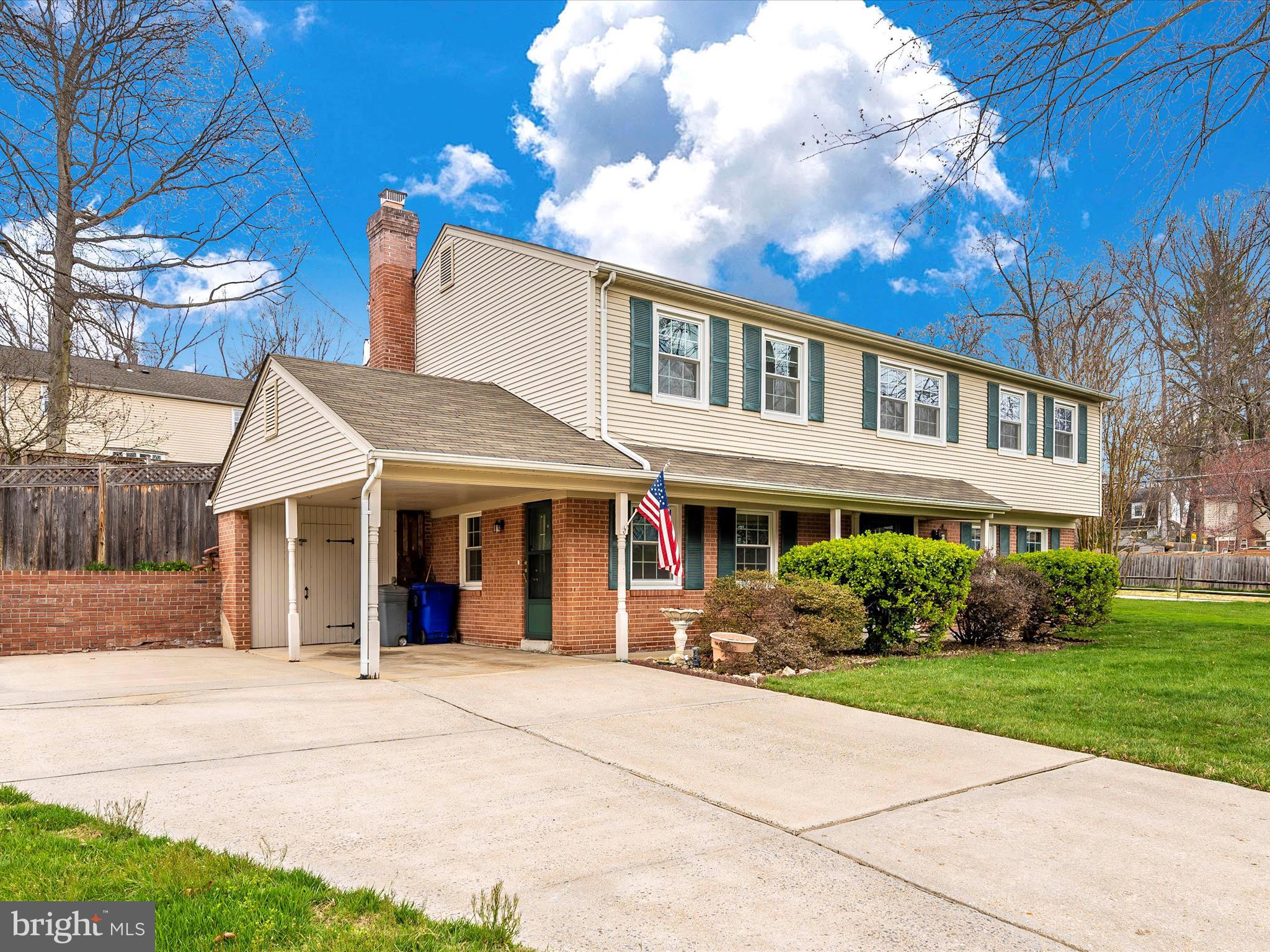 MANOR WOODS - Residential