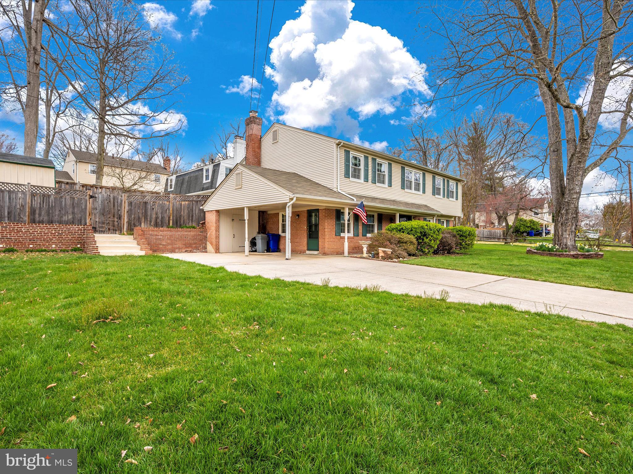 MANOR WOODS - Residential