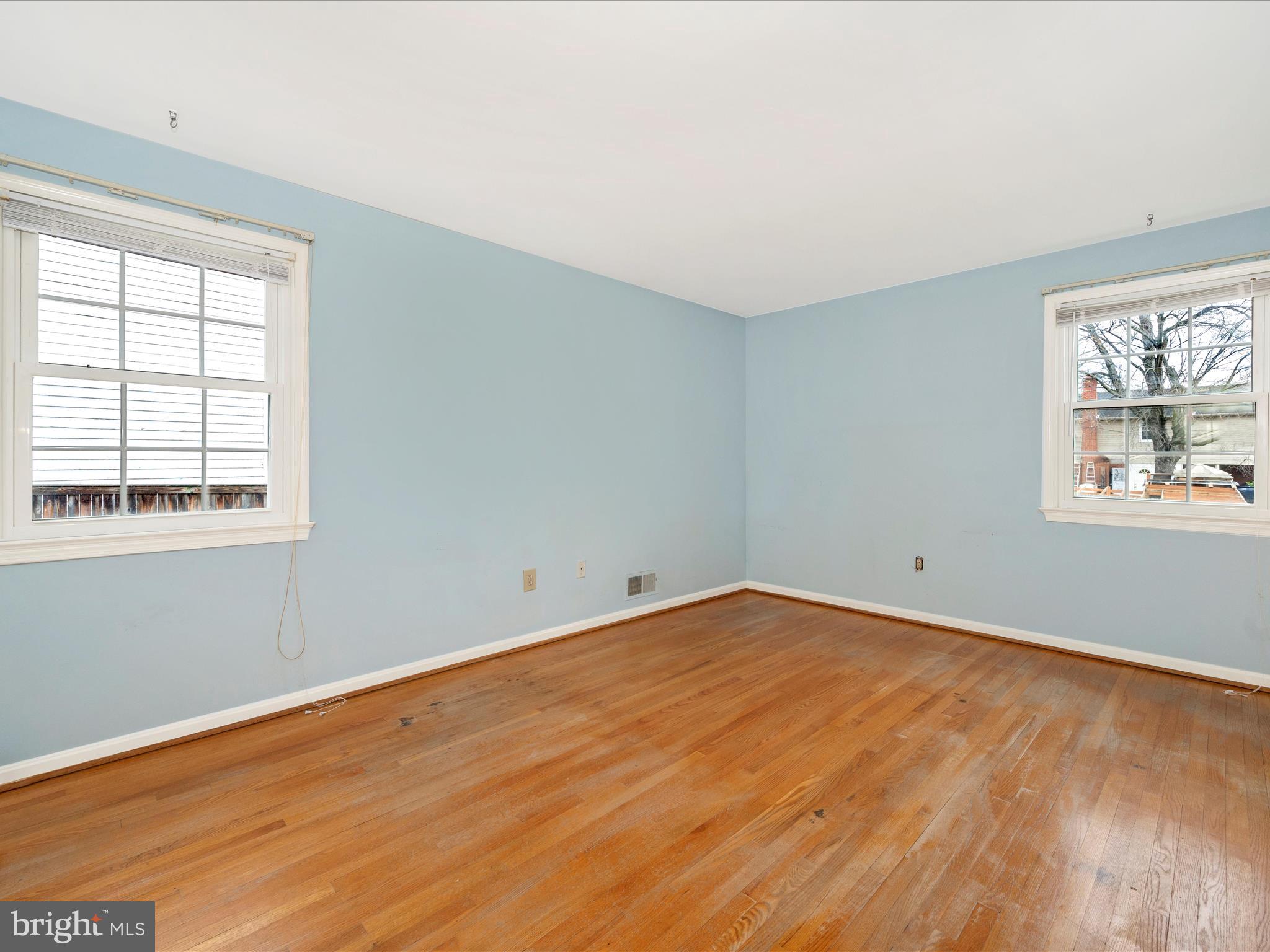 MANOR WOODS - Residential