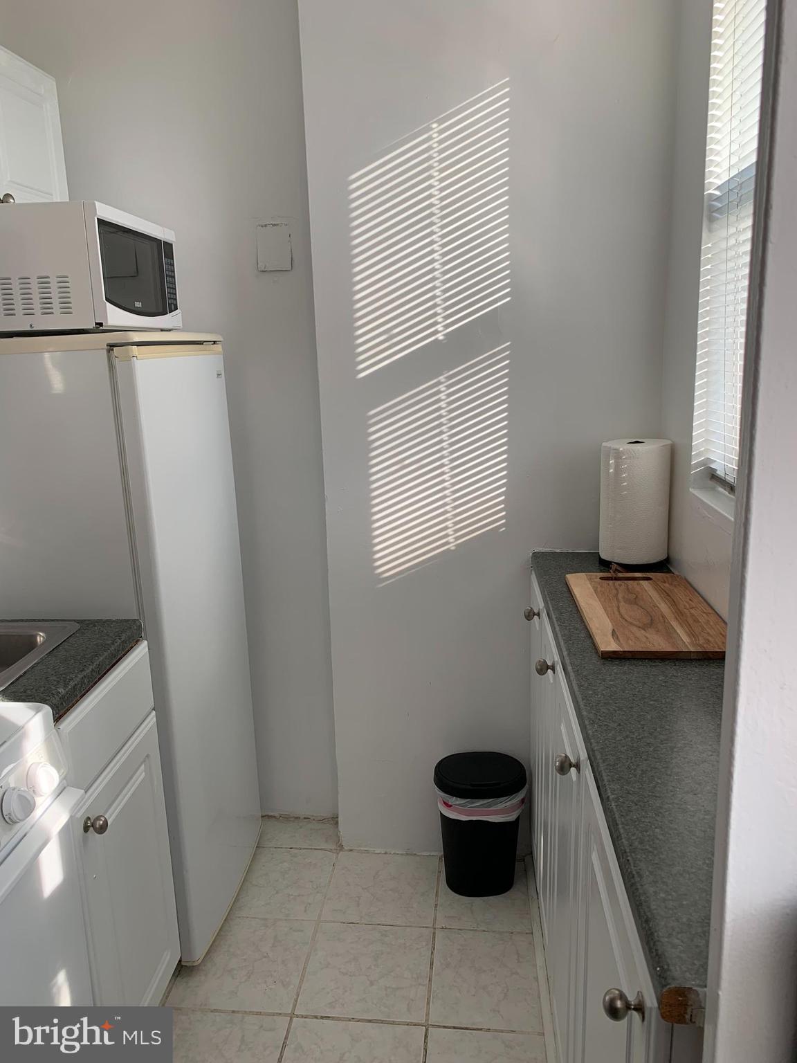 RIVER PLACE - Residential Lease