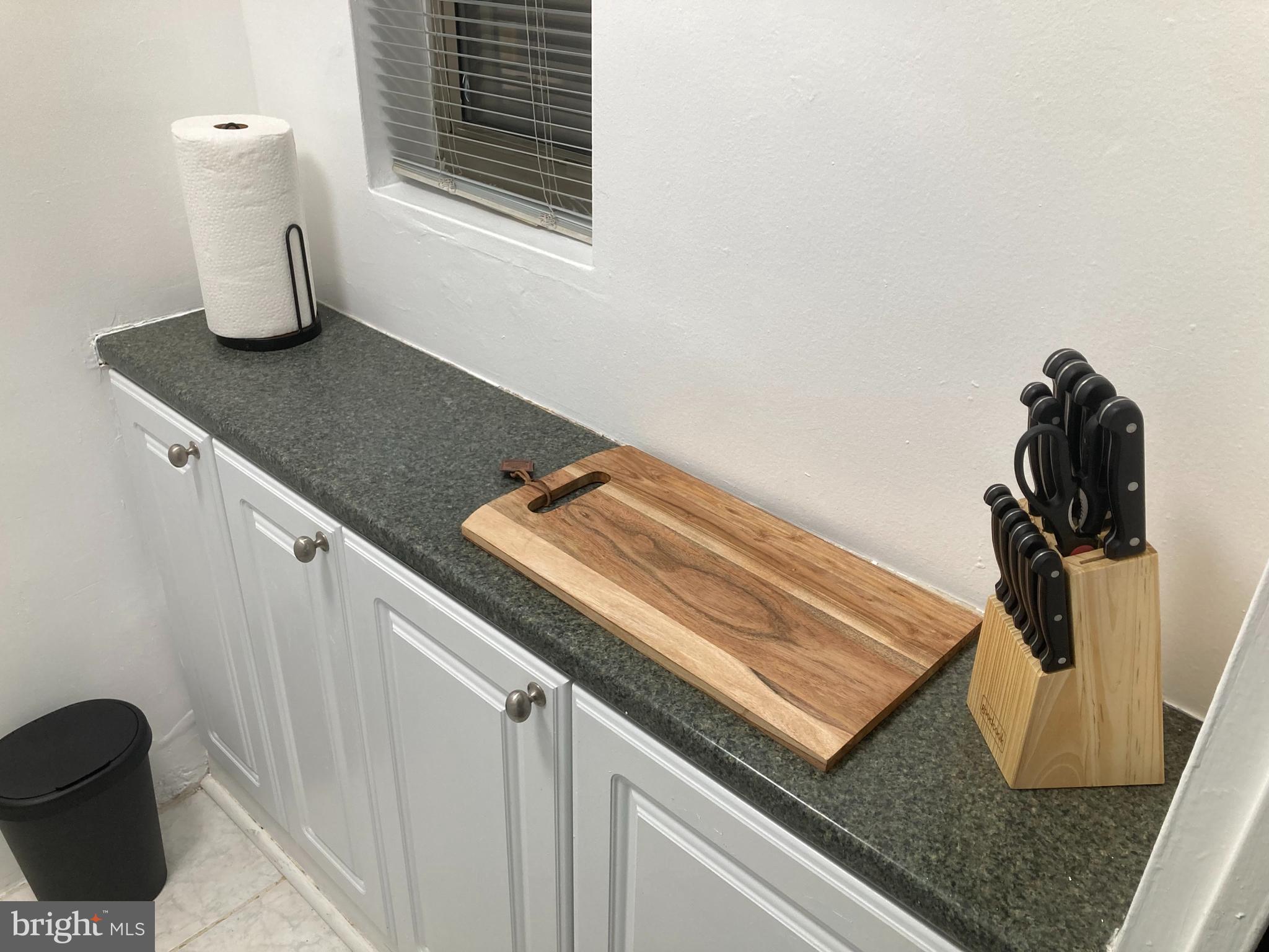 RIVER PLACE - Residential Lease