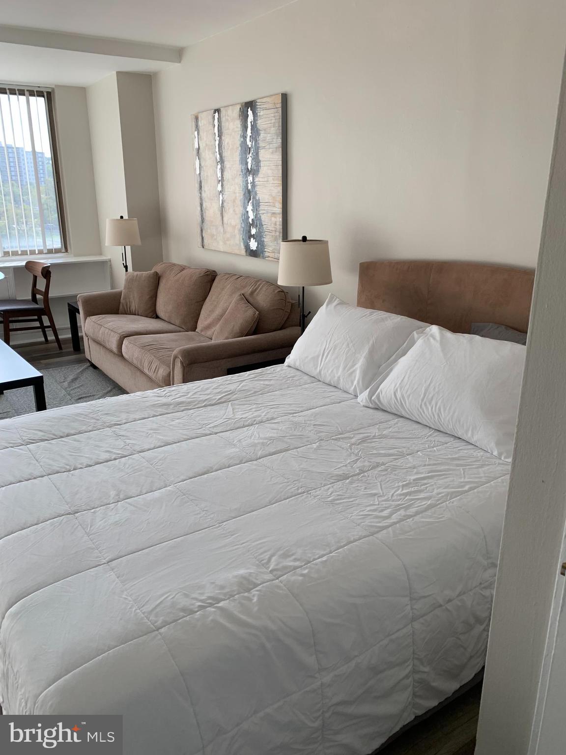 RIVER PLACE - Residential Lease