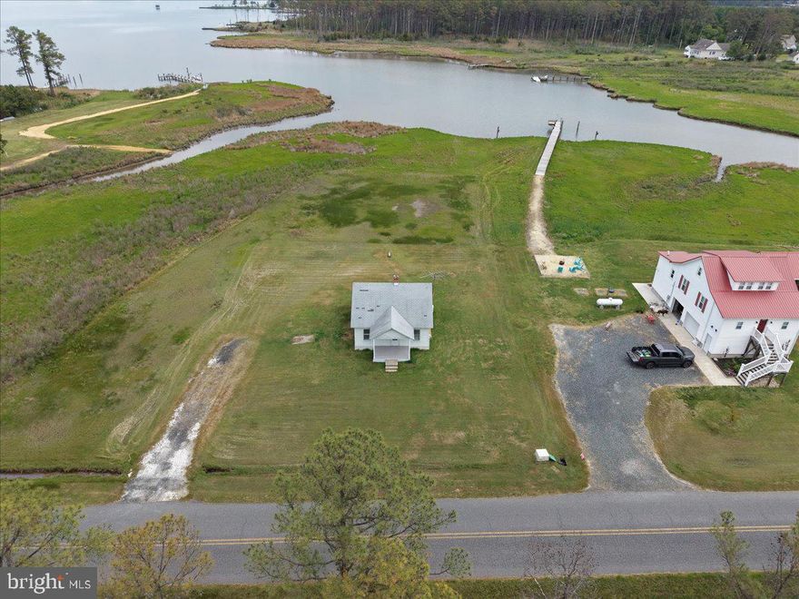 NICE WATER FRONT PROPERTY WITH APPRAISAL IN HAND!
WHERE CAN YOU FIND A 2 BEDROOM HOME IN GOOD CONDITION WITH GREAT WATER FRONTAGE
FOR THIS PRICE !
SHOW AND SELL BEFORE ITS GONE!