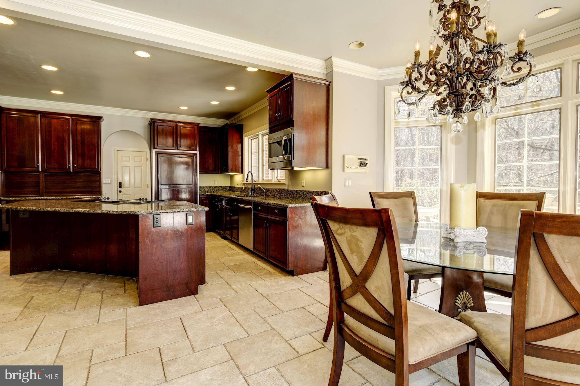 TRIADELPHIA WOODS - Residential