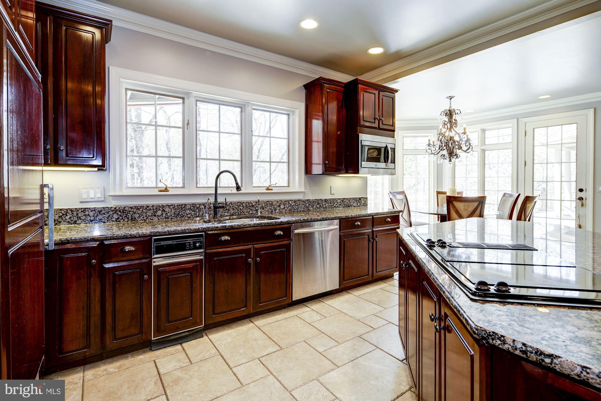 TRIADELPHIA WOODS - Residential