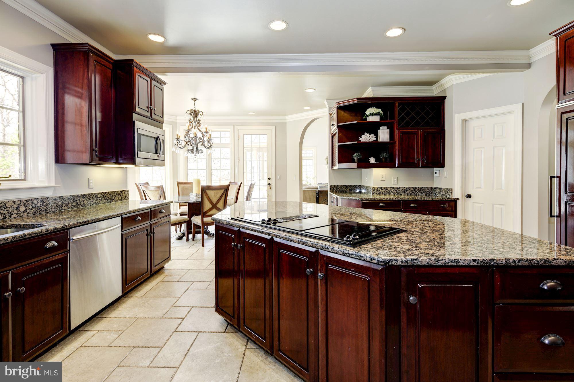 TRIADELPHIA WOODS - Residential