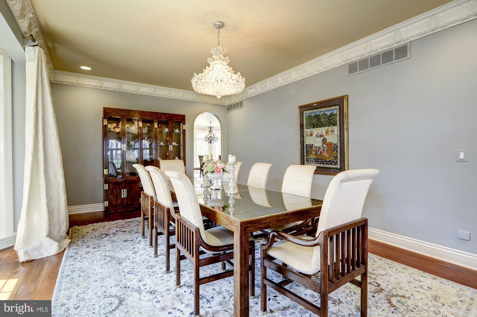 TRIADELPHIA WOODS - Residential