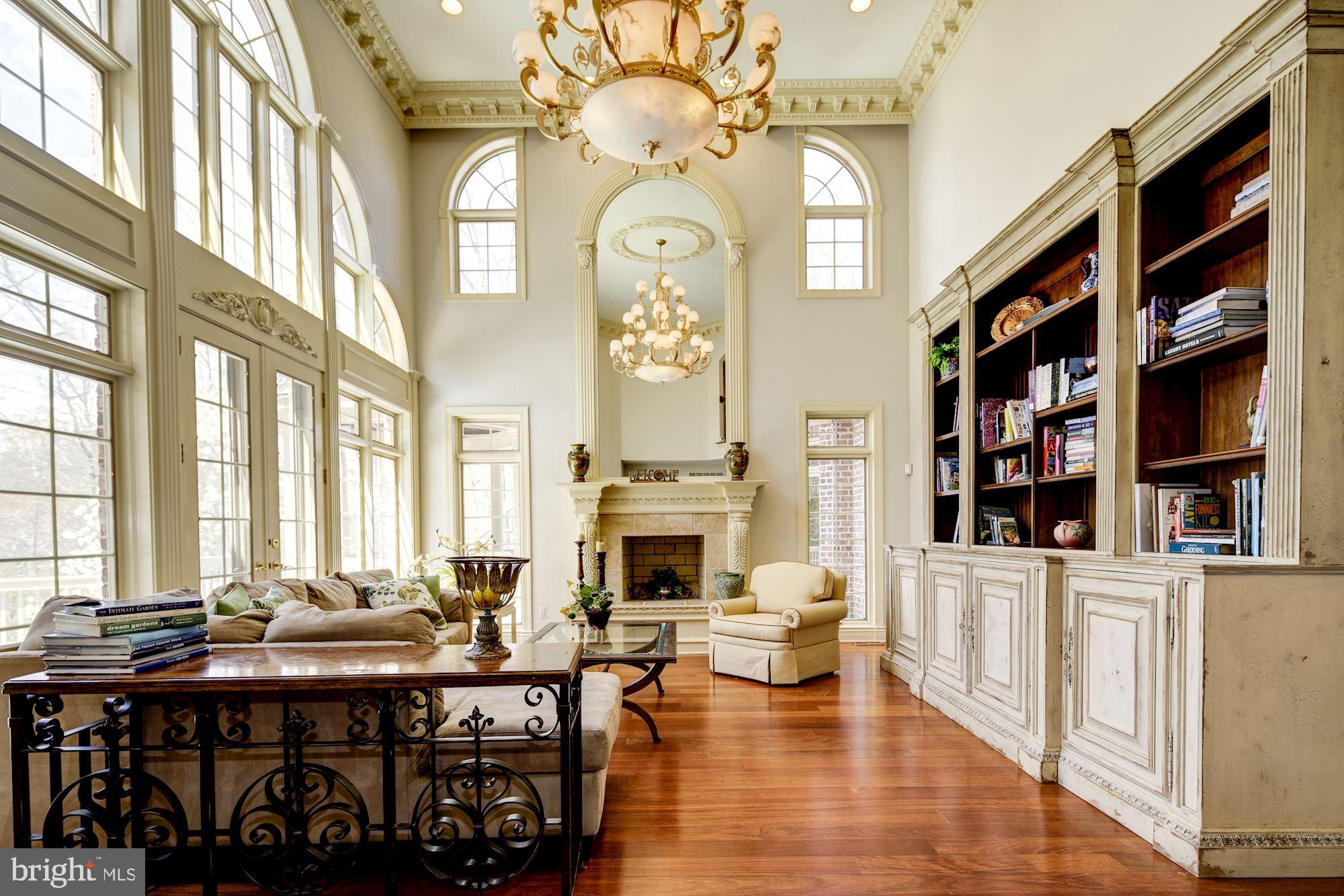 TRIADELPHIA WOODS - Residential