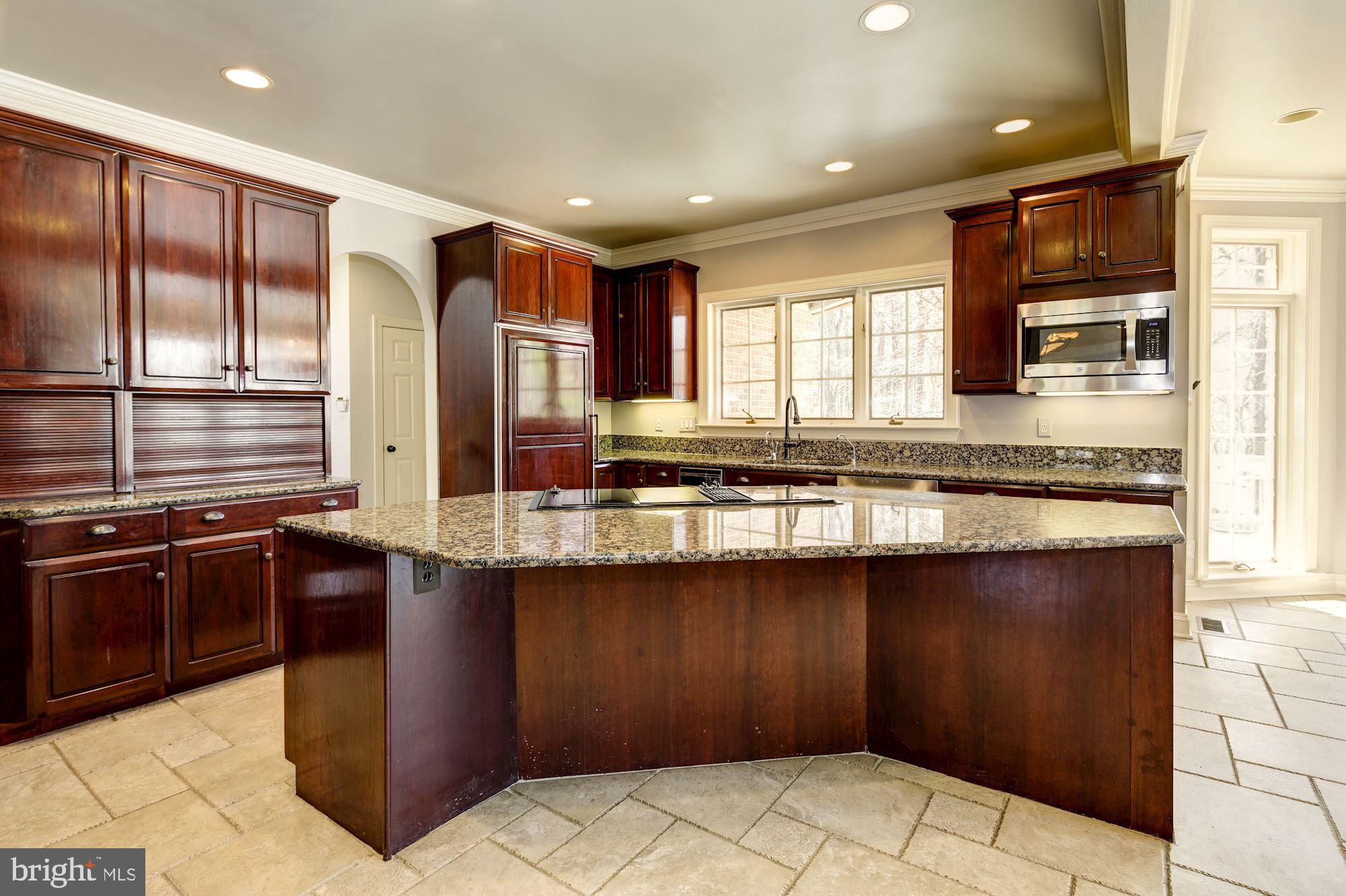 TRIADELPHIA WOODS - Residential