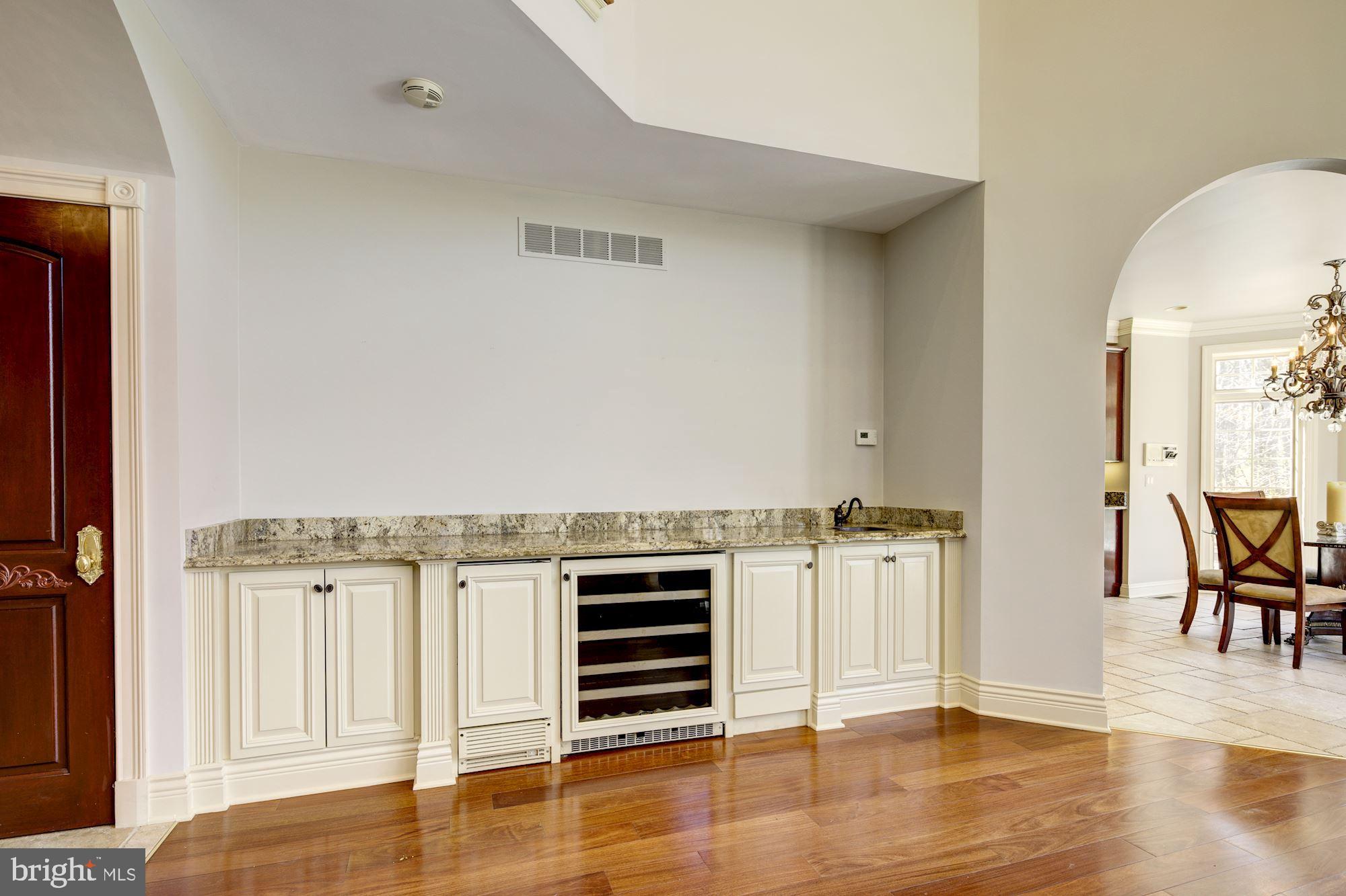 TRIADELPHIA WOODS - Residential