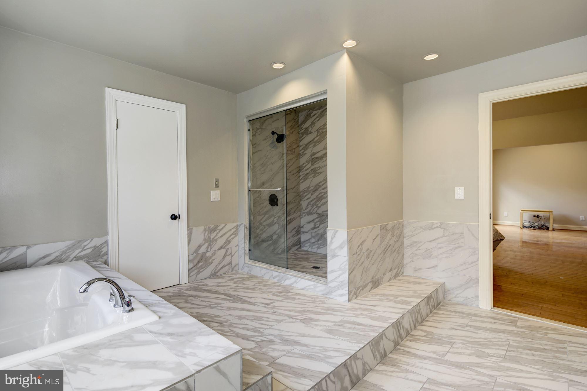 TRIADELPHIA WOODS - Residential