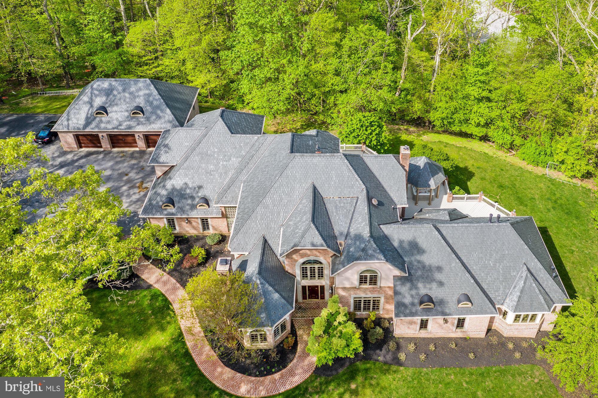 TRIADELPHIA WOODS - Residential