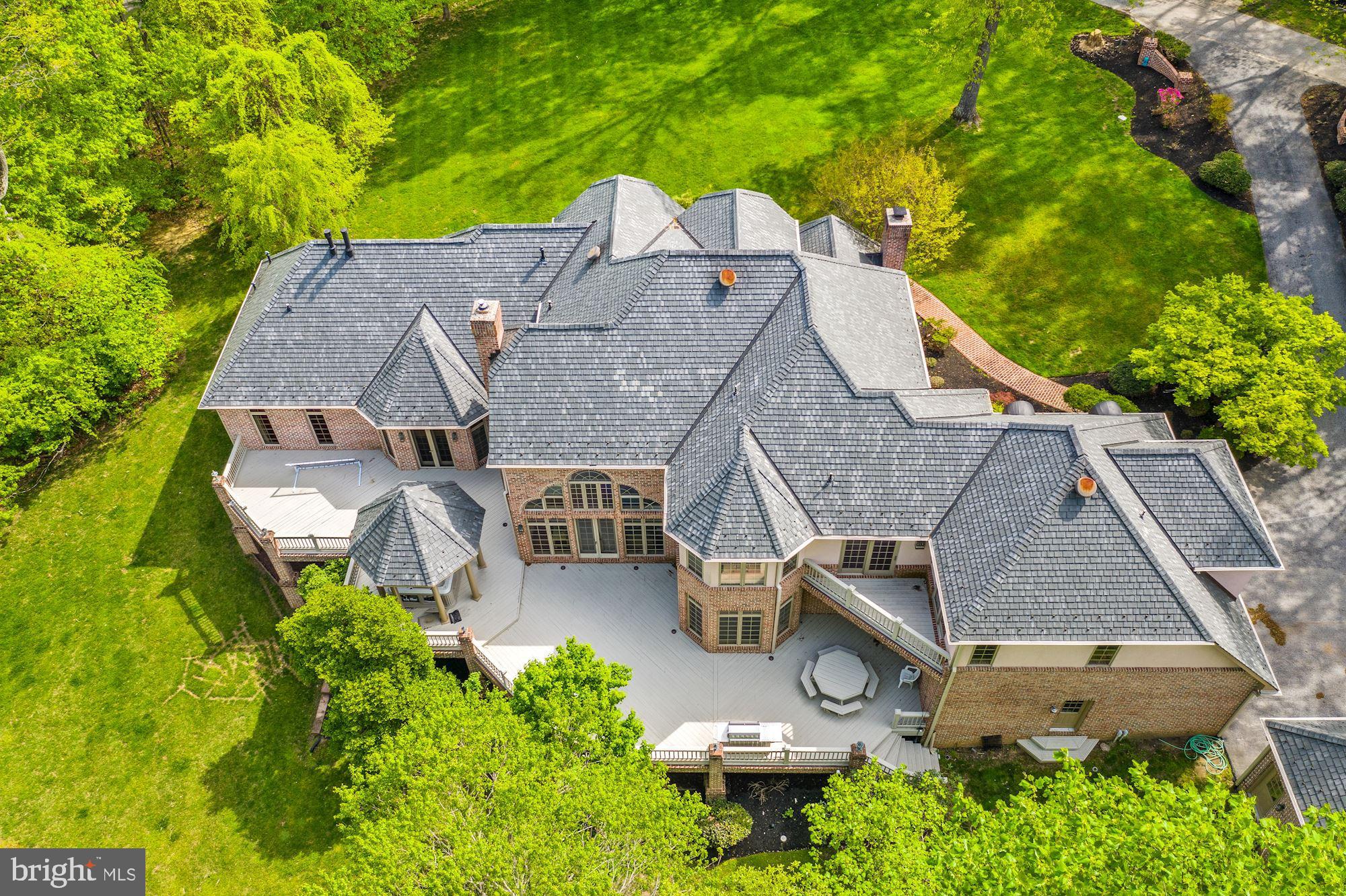 TRIADELPHIA WOODS - Residential