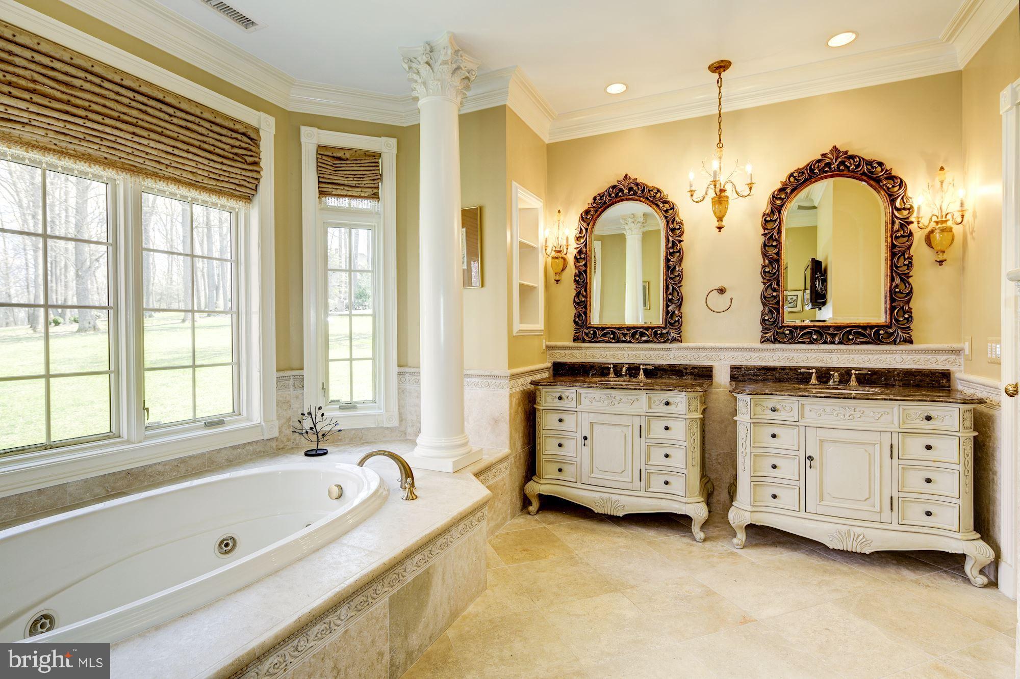 TRIADELPHIA WOODS - Residential