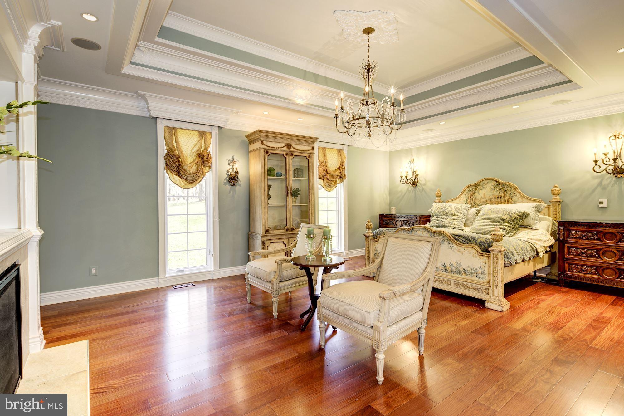 TRIADELPHIA WOODS - Residential