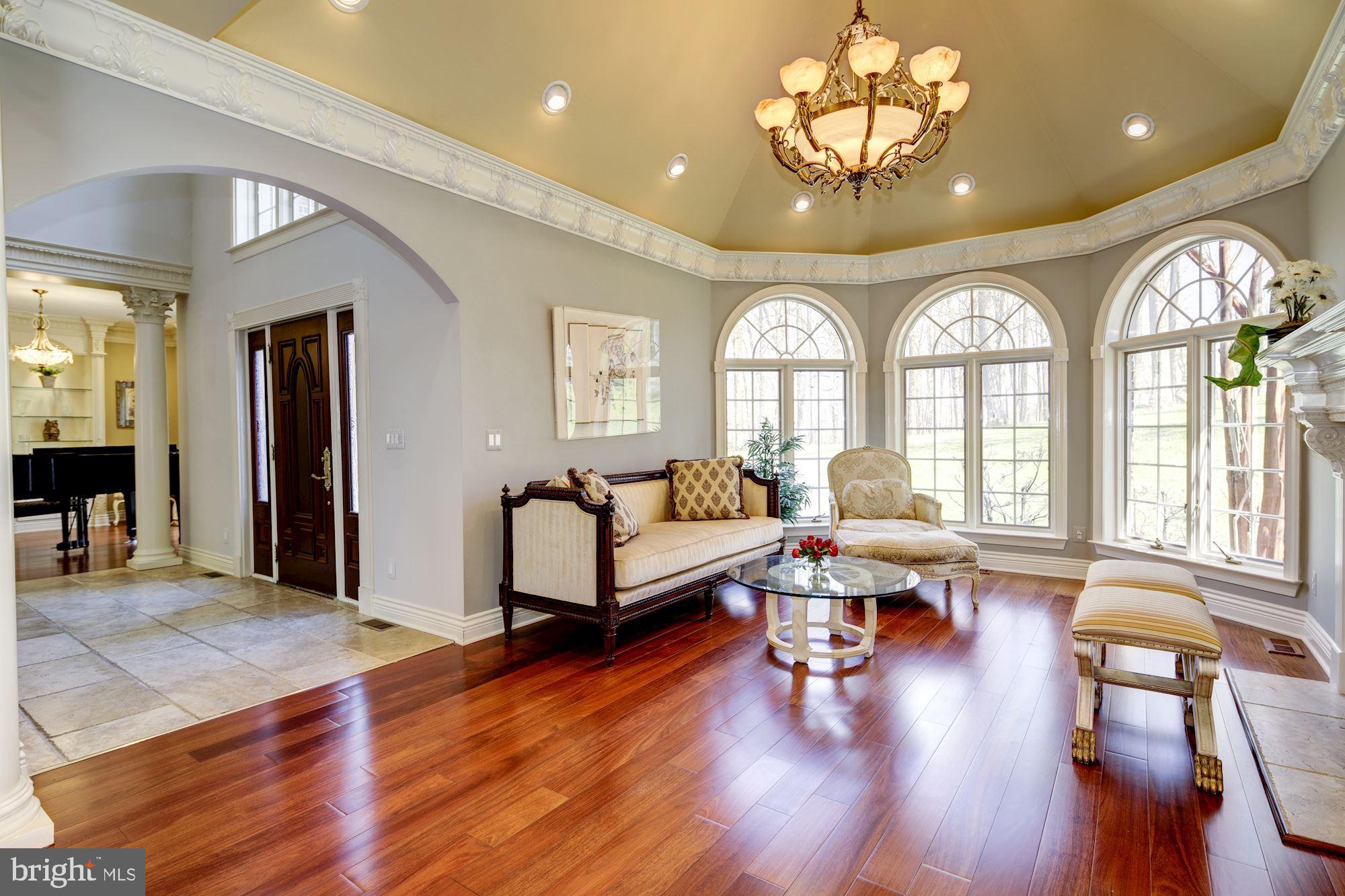 TRIADELPHIA WOODS - Residential