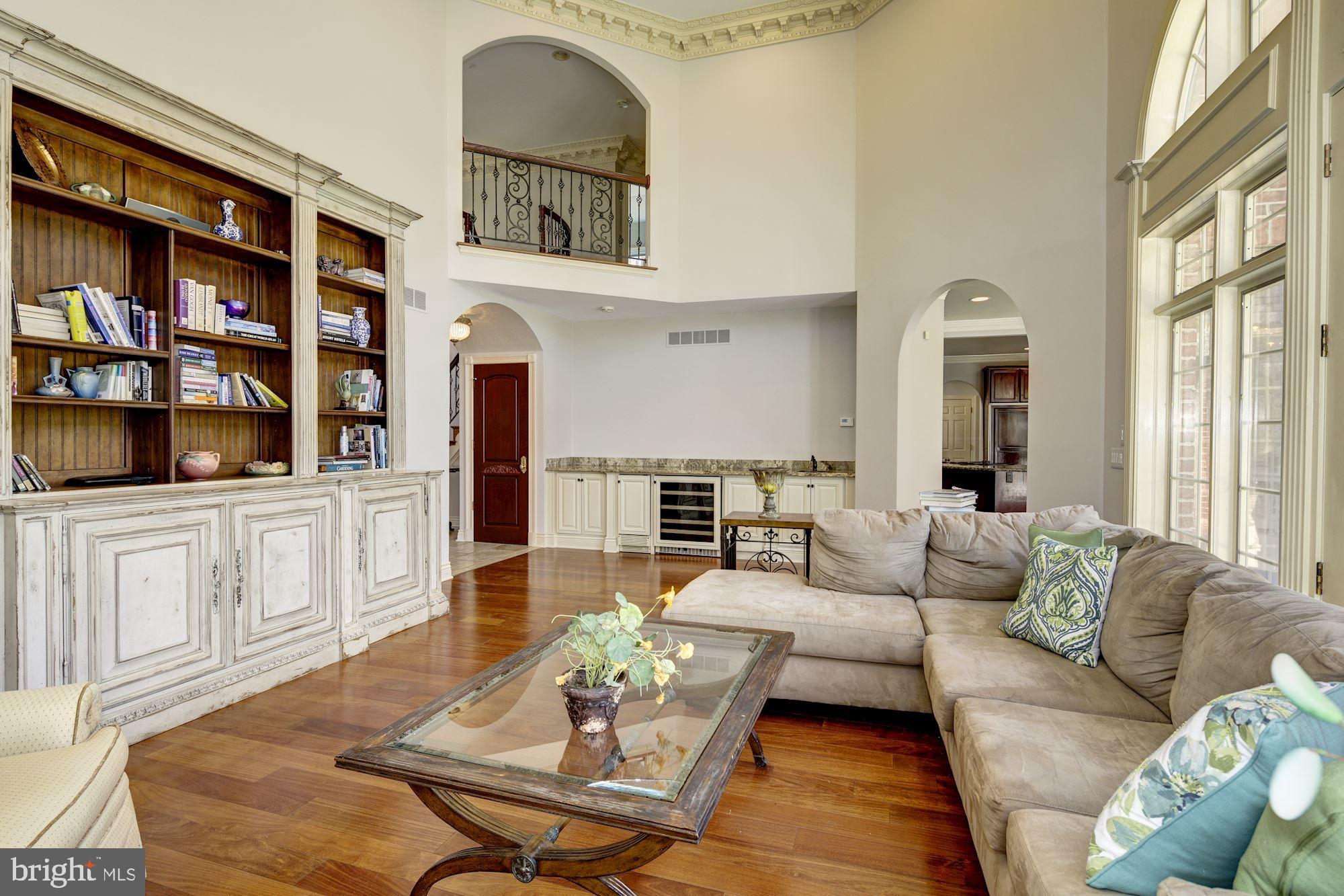 TRIADELPHIA WOODS - Residential