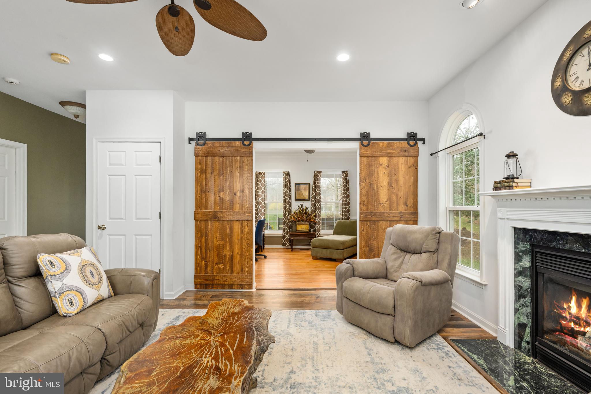 QUEENS GUARD - Residential