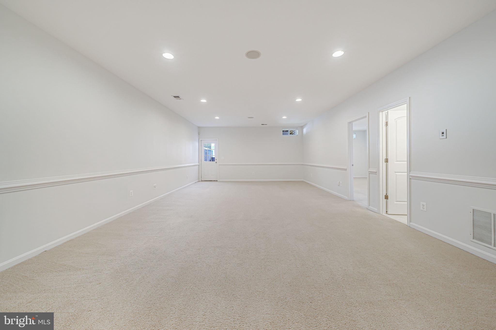 SHERWOOD FOREST - Residential