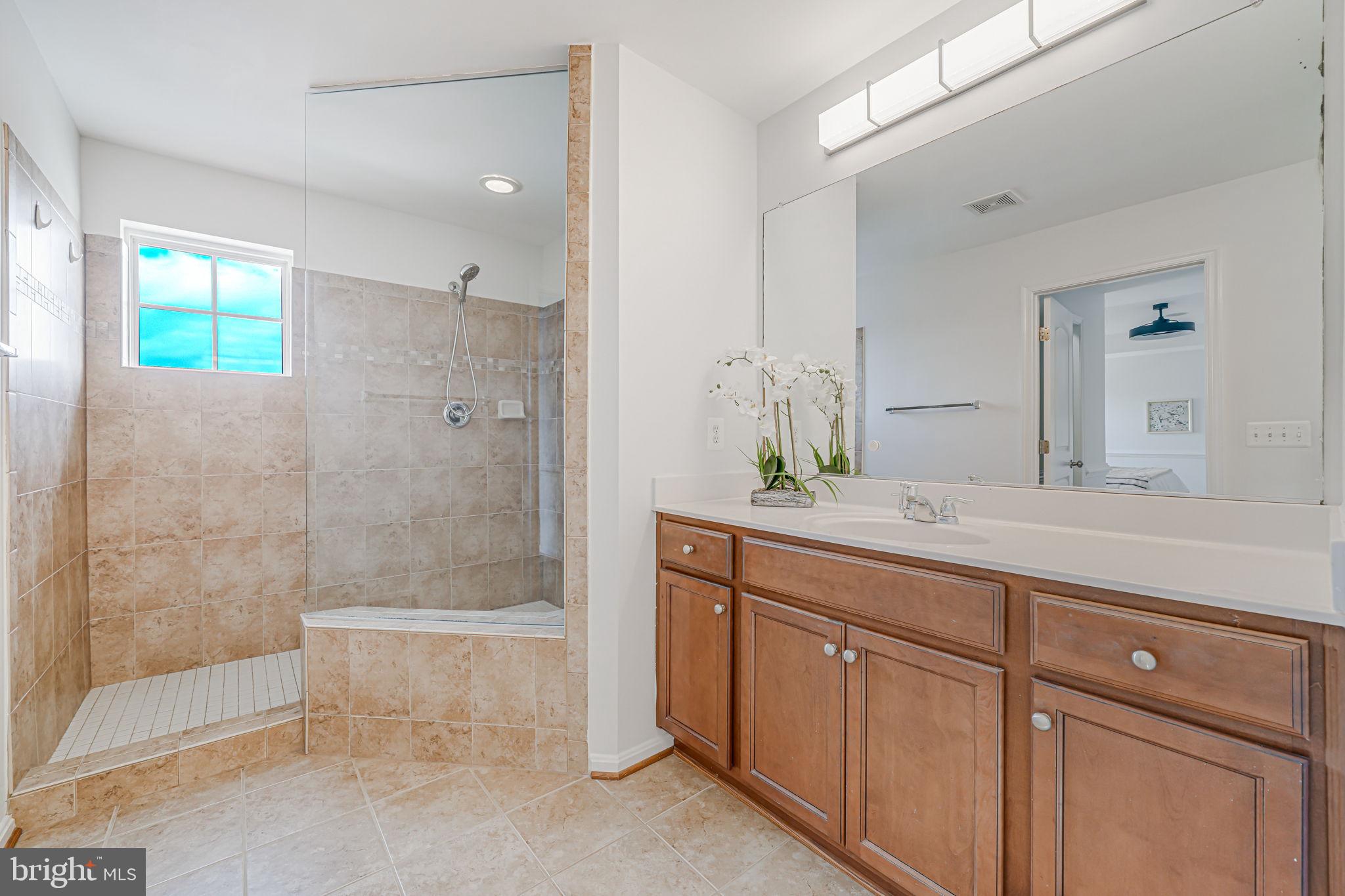 SHERWOOD FOREST - Residential