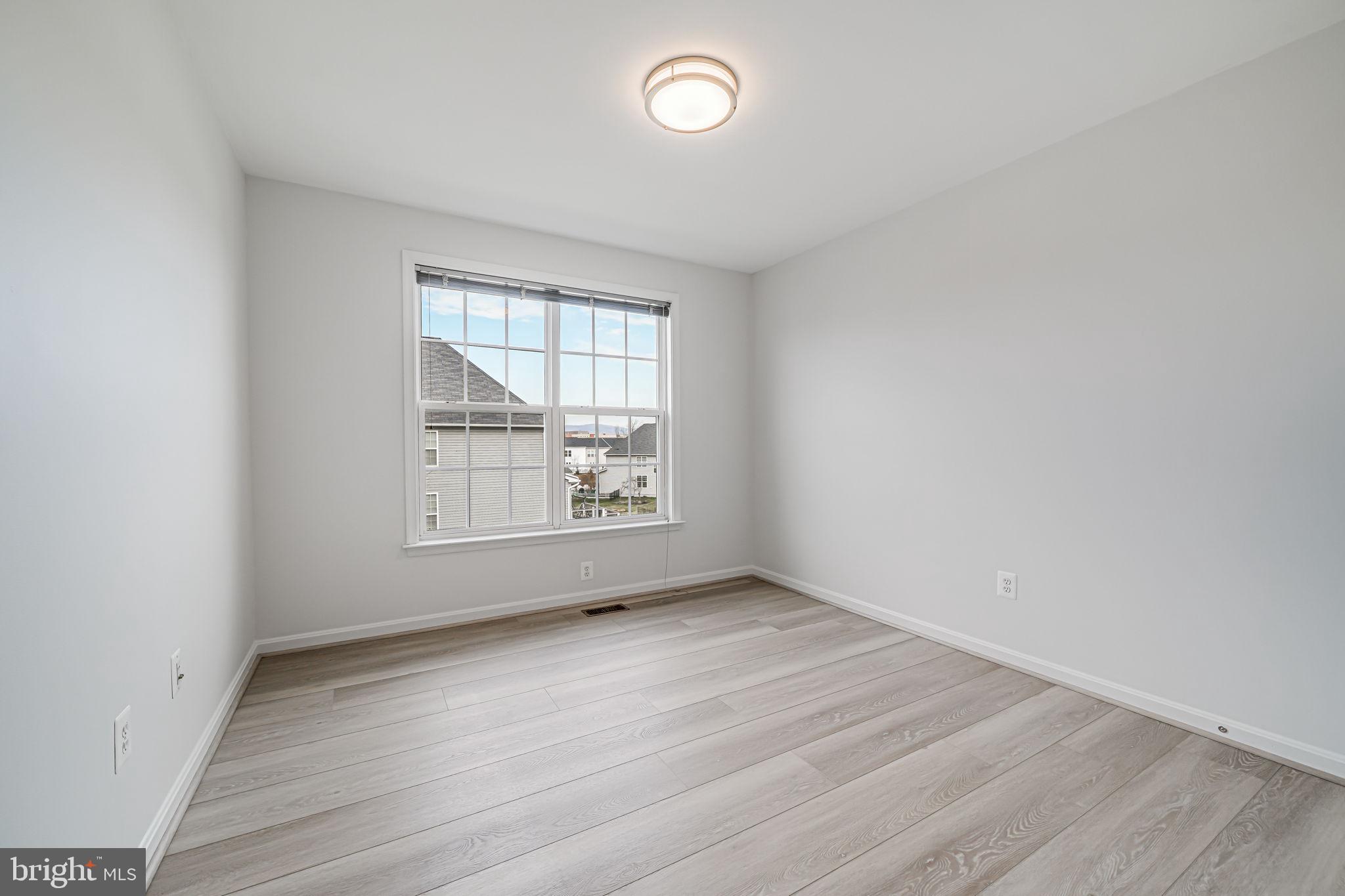 SHERWOOD FOREST - Residential