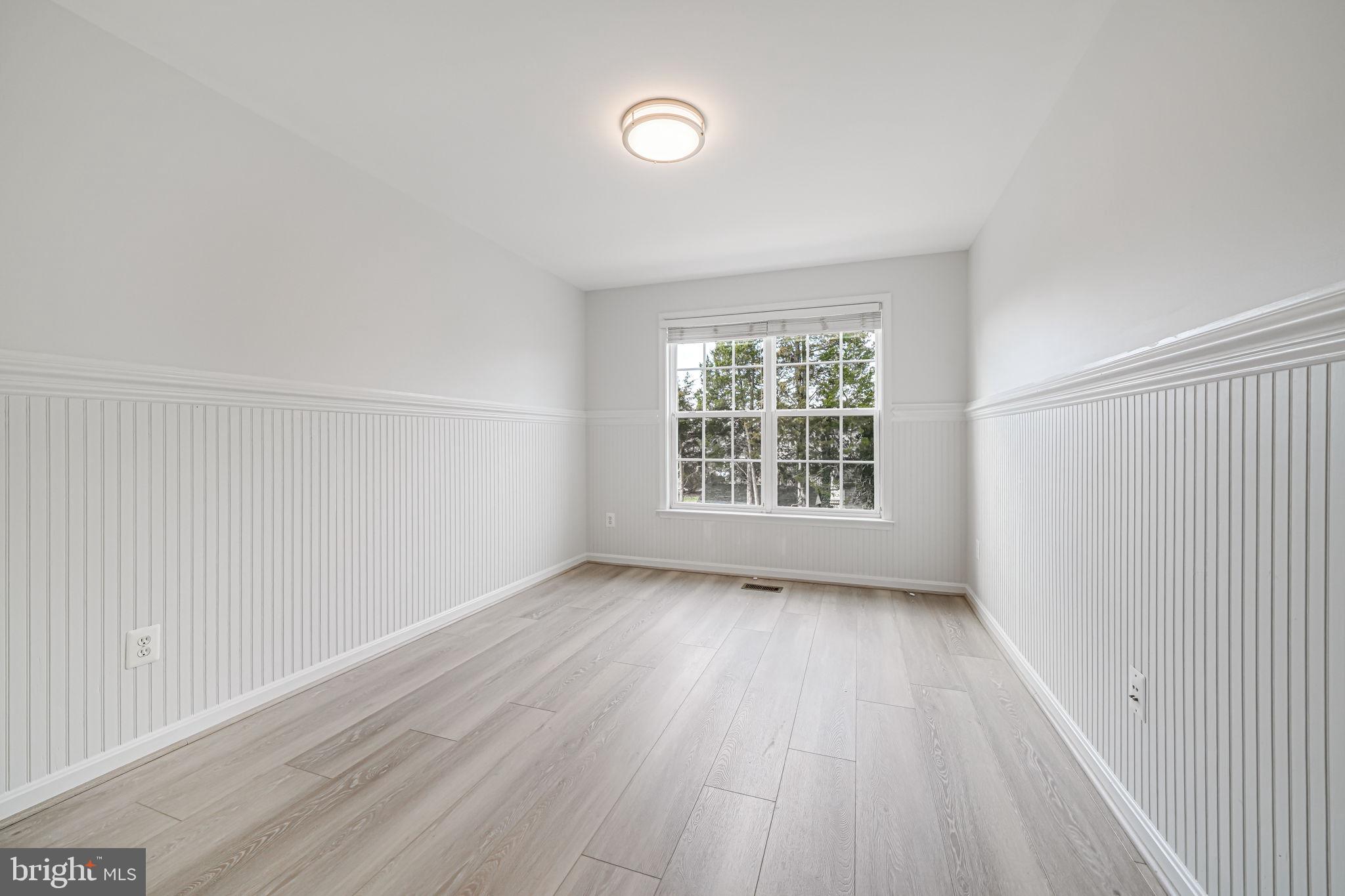 SHERWOOD FOREST - Residential