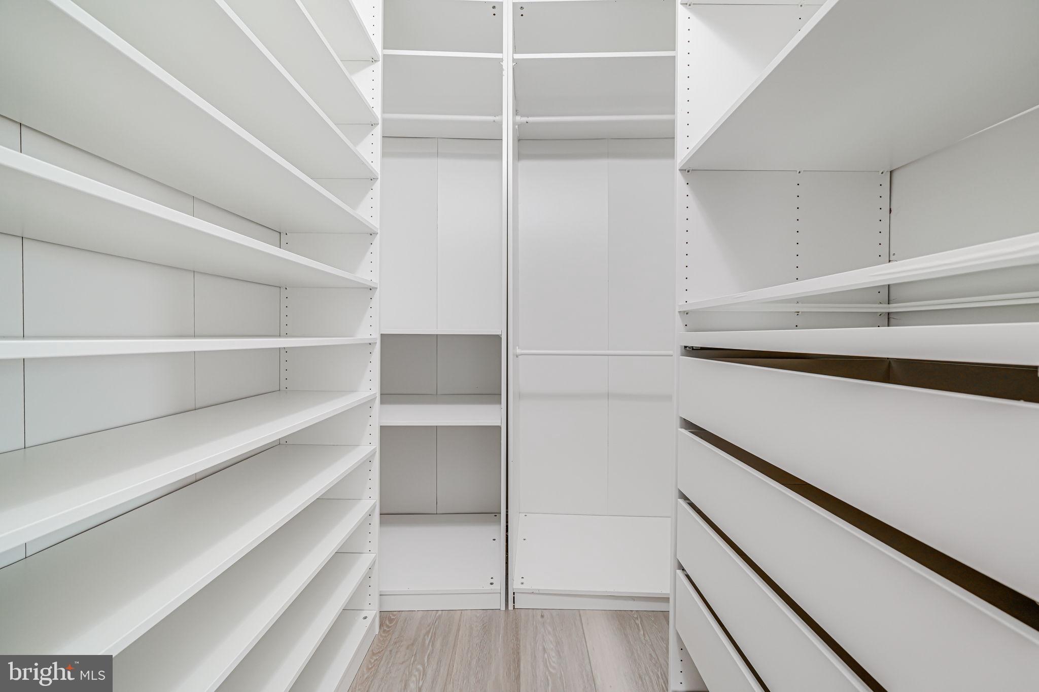 SHERWOOD FOREST - Residential