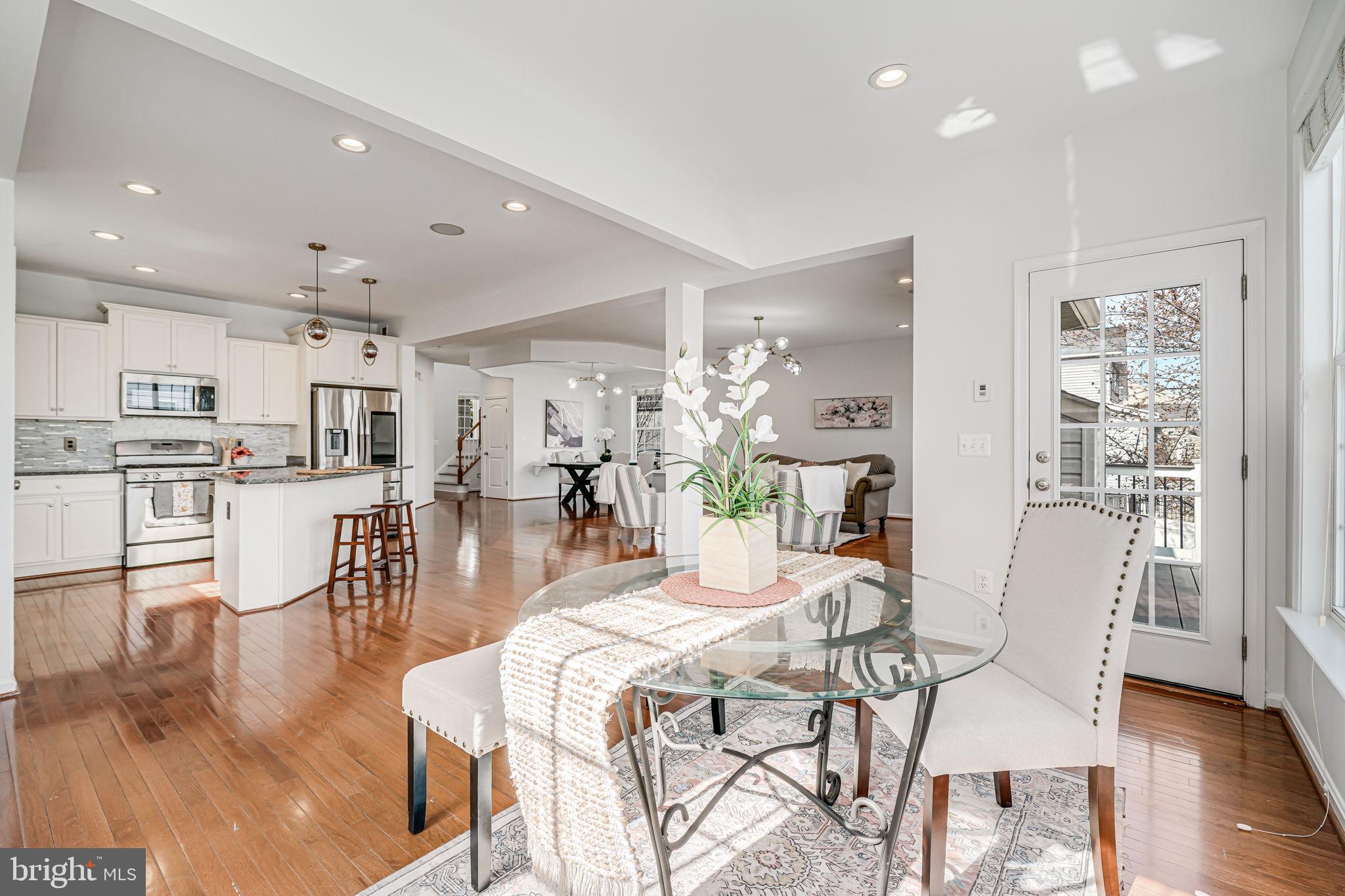 SHERWOOD FOREST - Residential