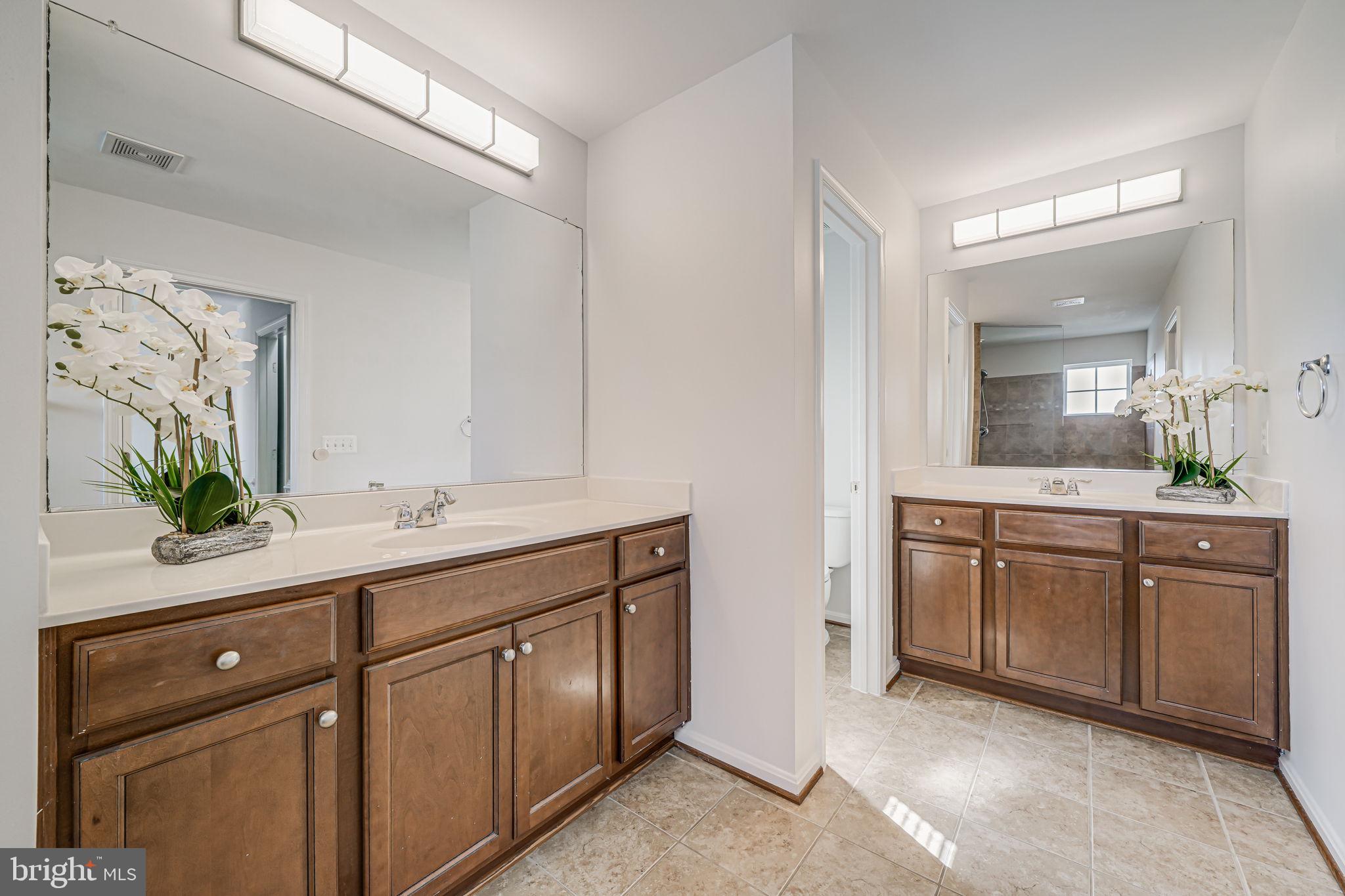 SHERWOOD FOREST - Residential