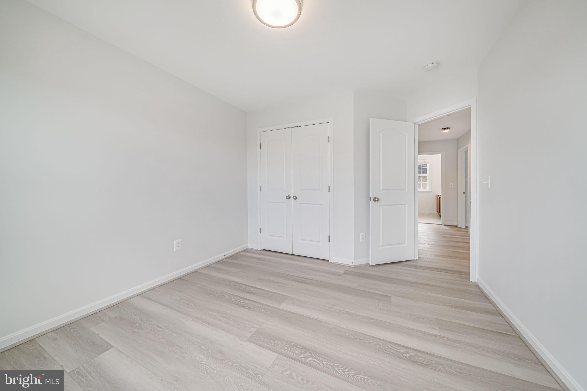 SHERWOOD FOREST - Residential