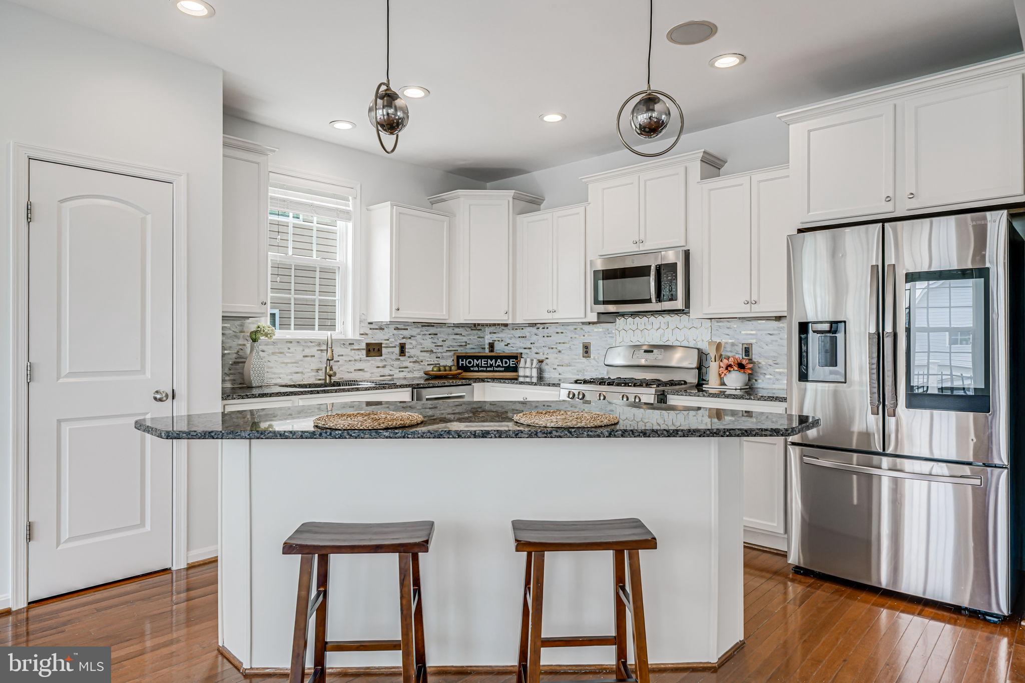 SHERWOOD FOREST - Residential