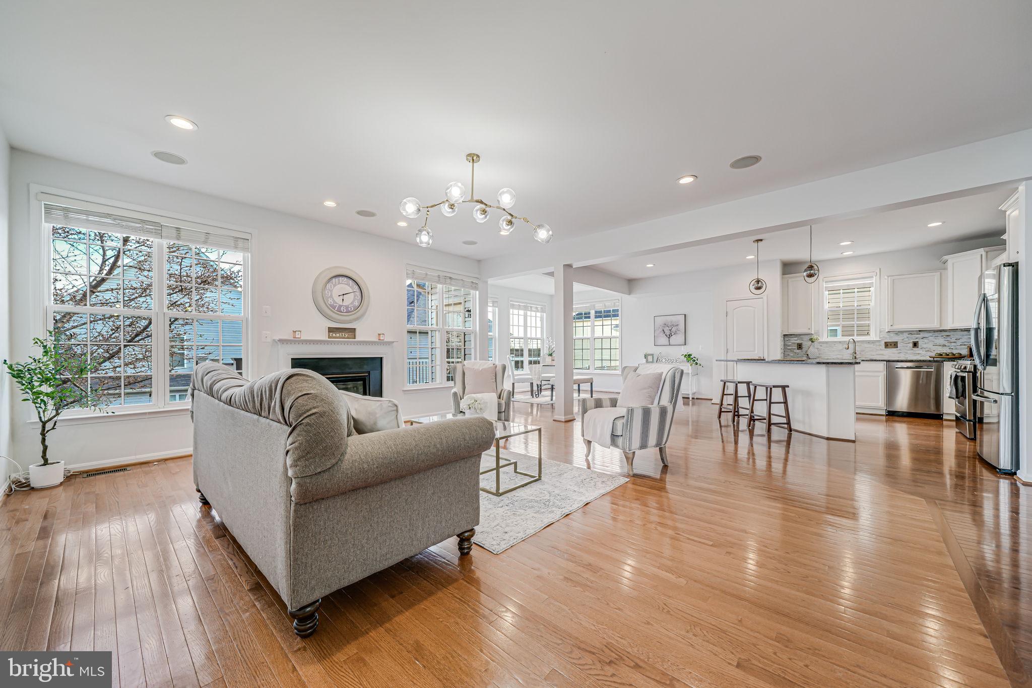 SHERWOOD FOREST - Residential