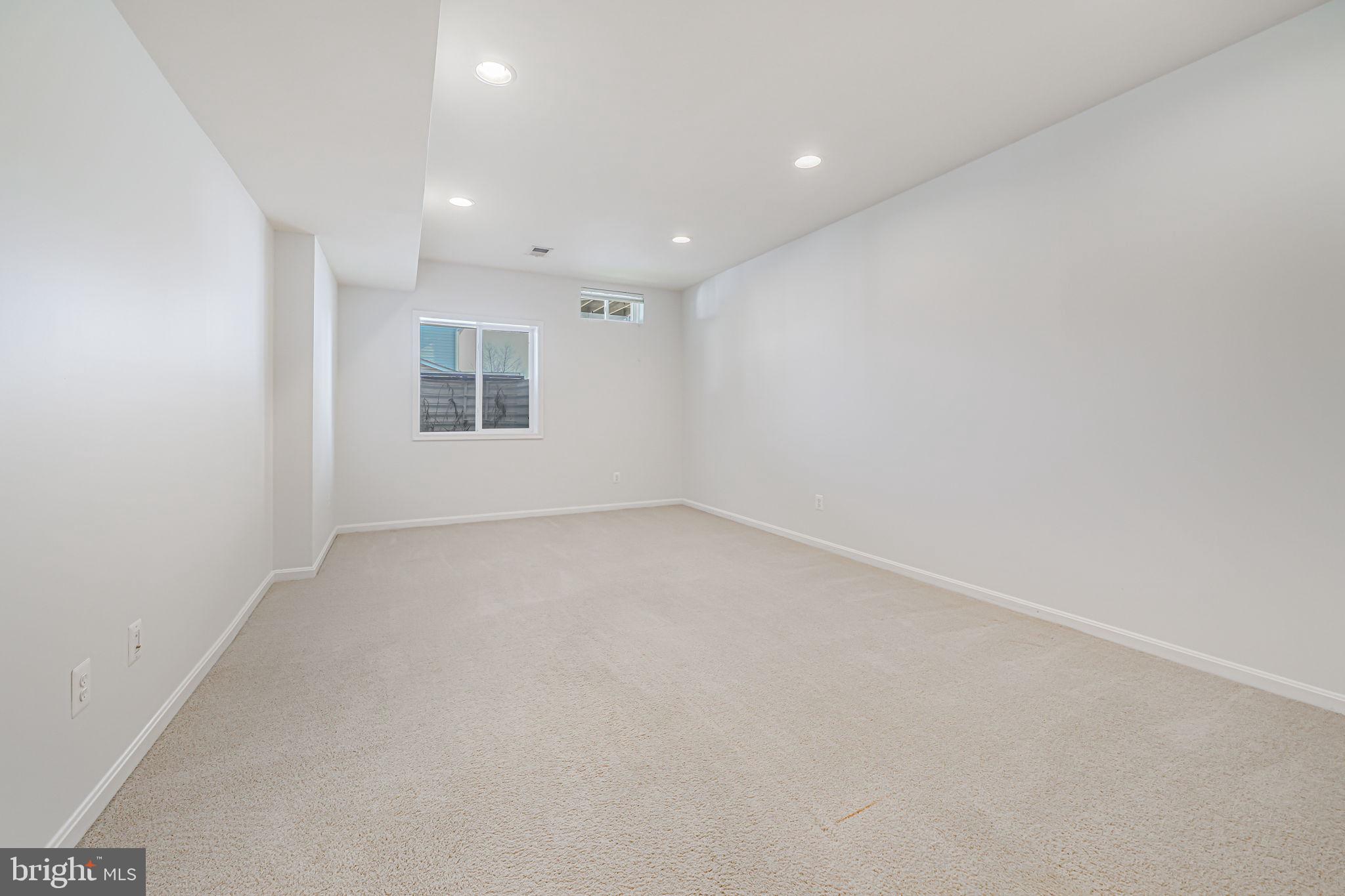 SHERWOOD FOREST - Residential