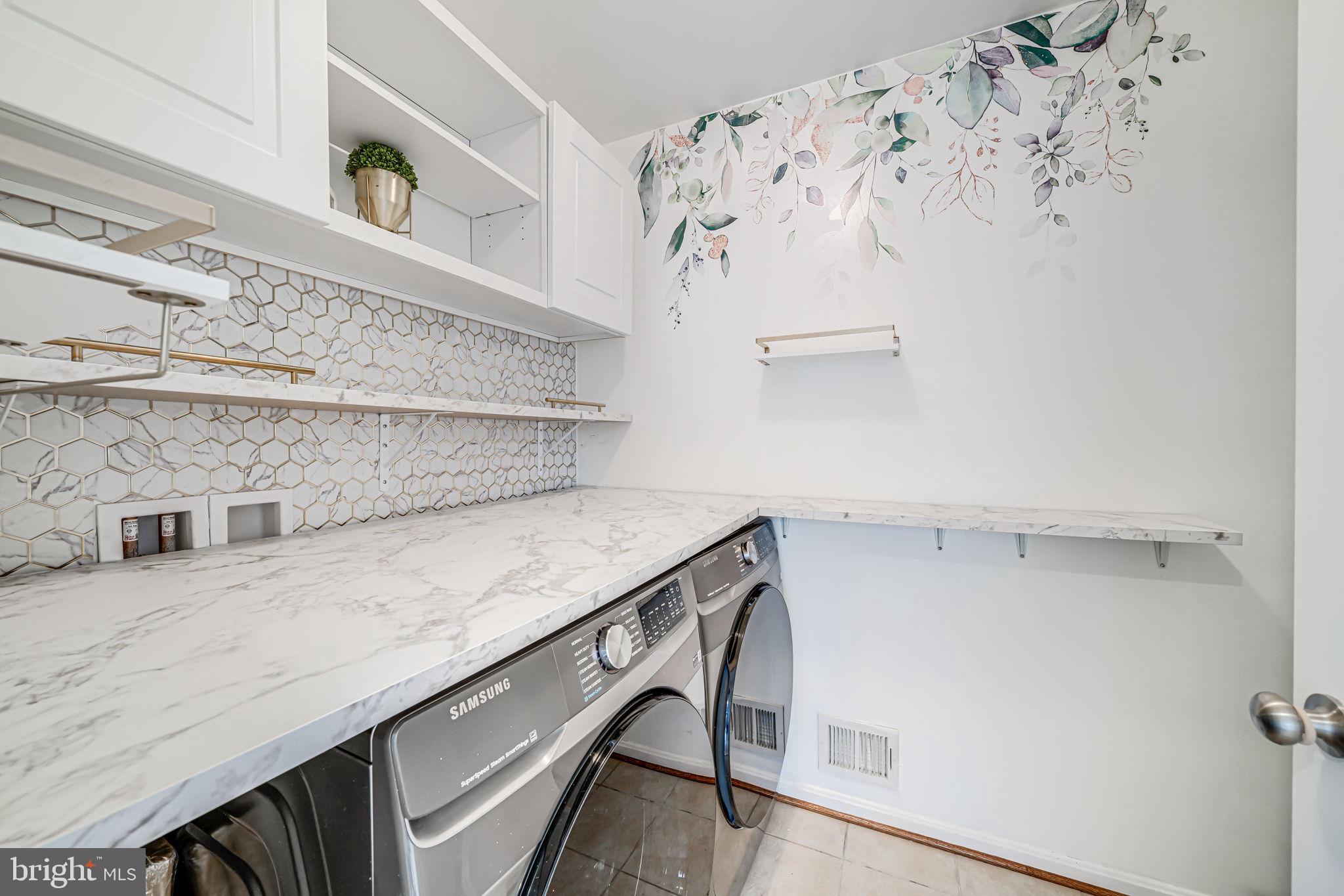 SHERWOOD FOREST - Residential