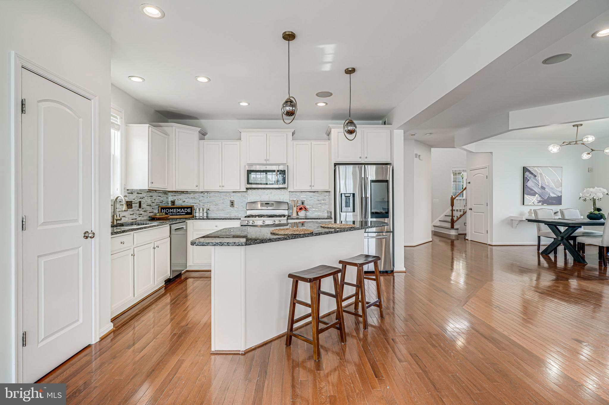 SHERWOOD FOREST - Residential