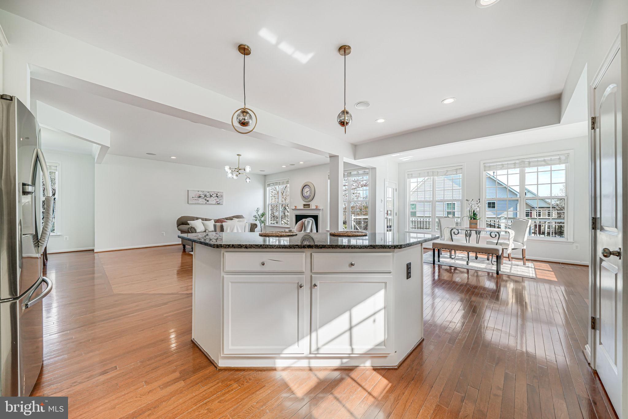 SHERWOOD FOREST - Residential