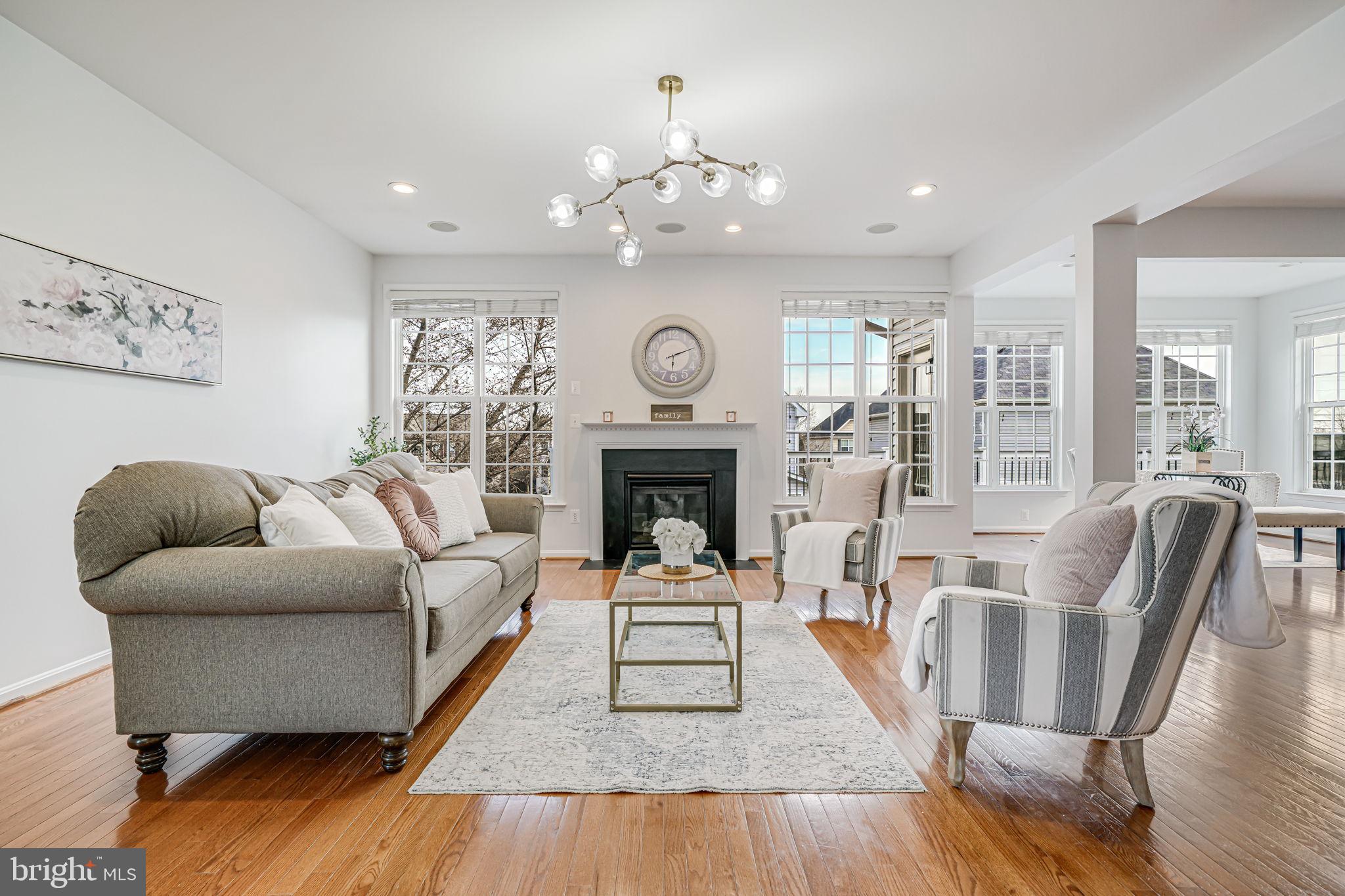 SHERWOOD FOREST - Residential