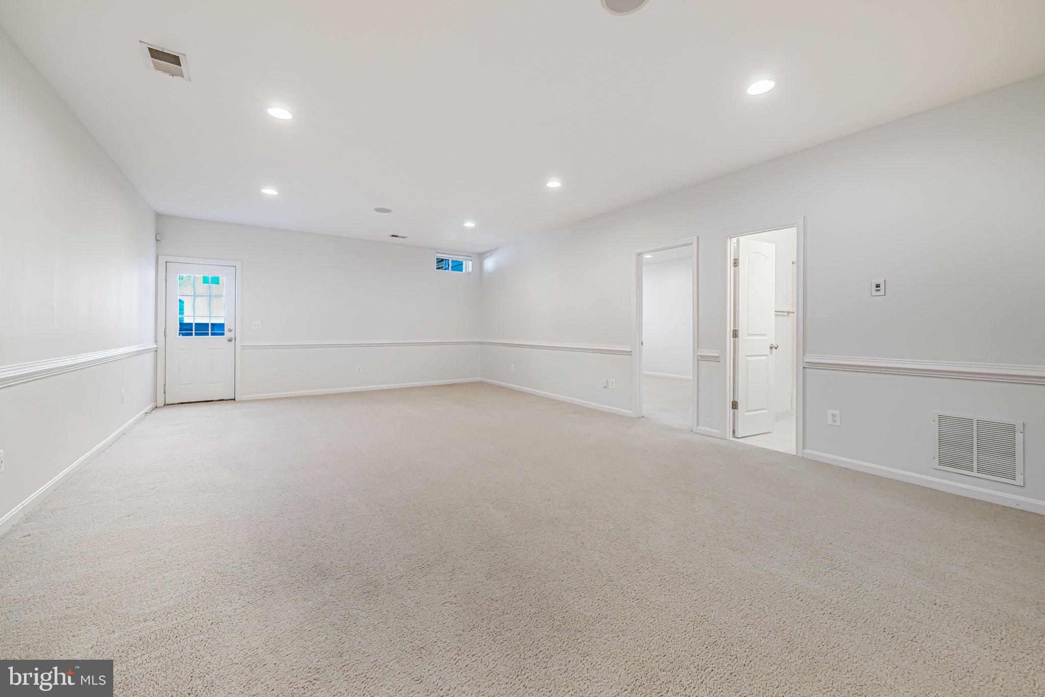 SHERWOOD FOREST - Residential