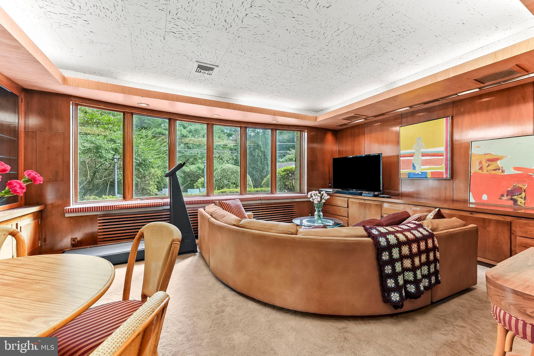 ELKINS PARK - Residential