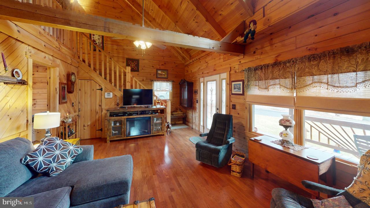 BLACKTHORN RIDGE ESTATES - Residential