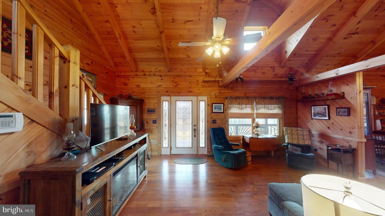 BLACKTHORN RIDGE ESTATES - Residential