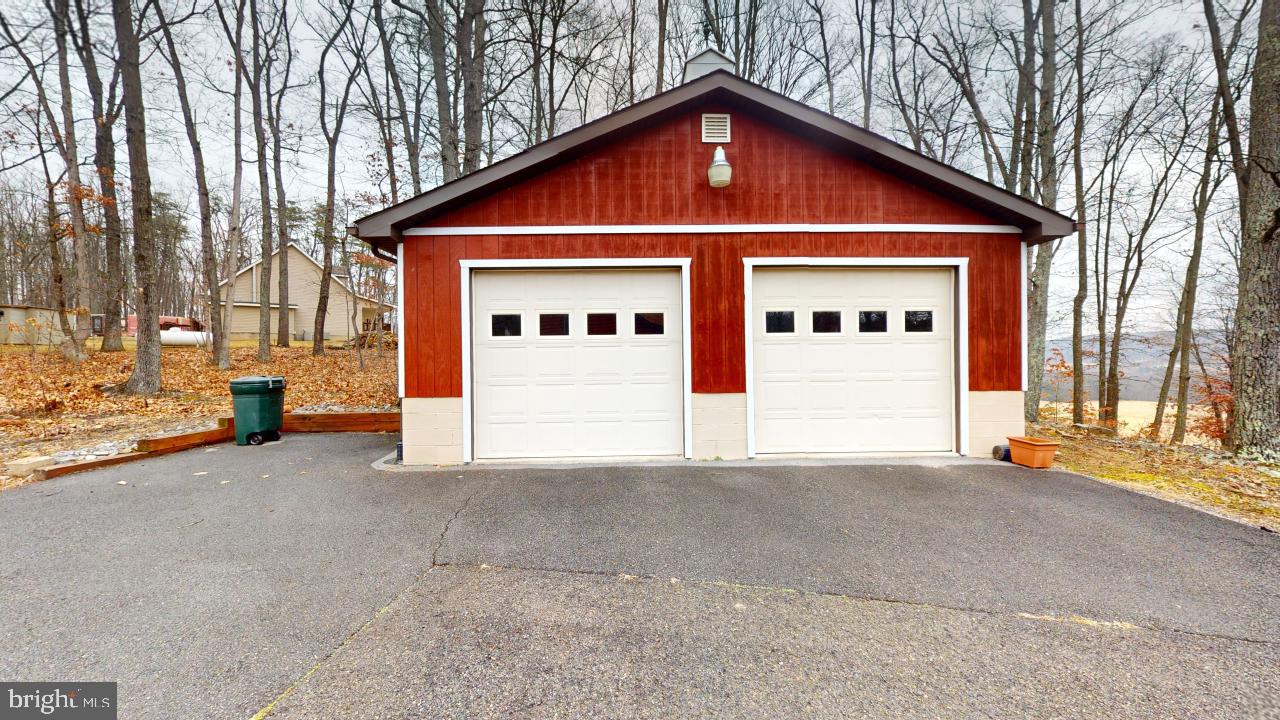 BLACKTHORN RIDGE ESTATES - Residential